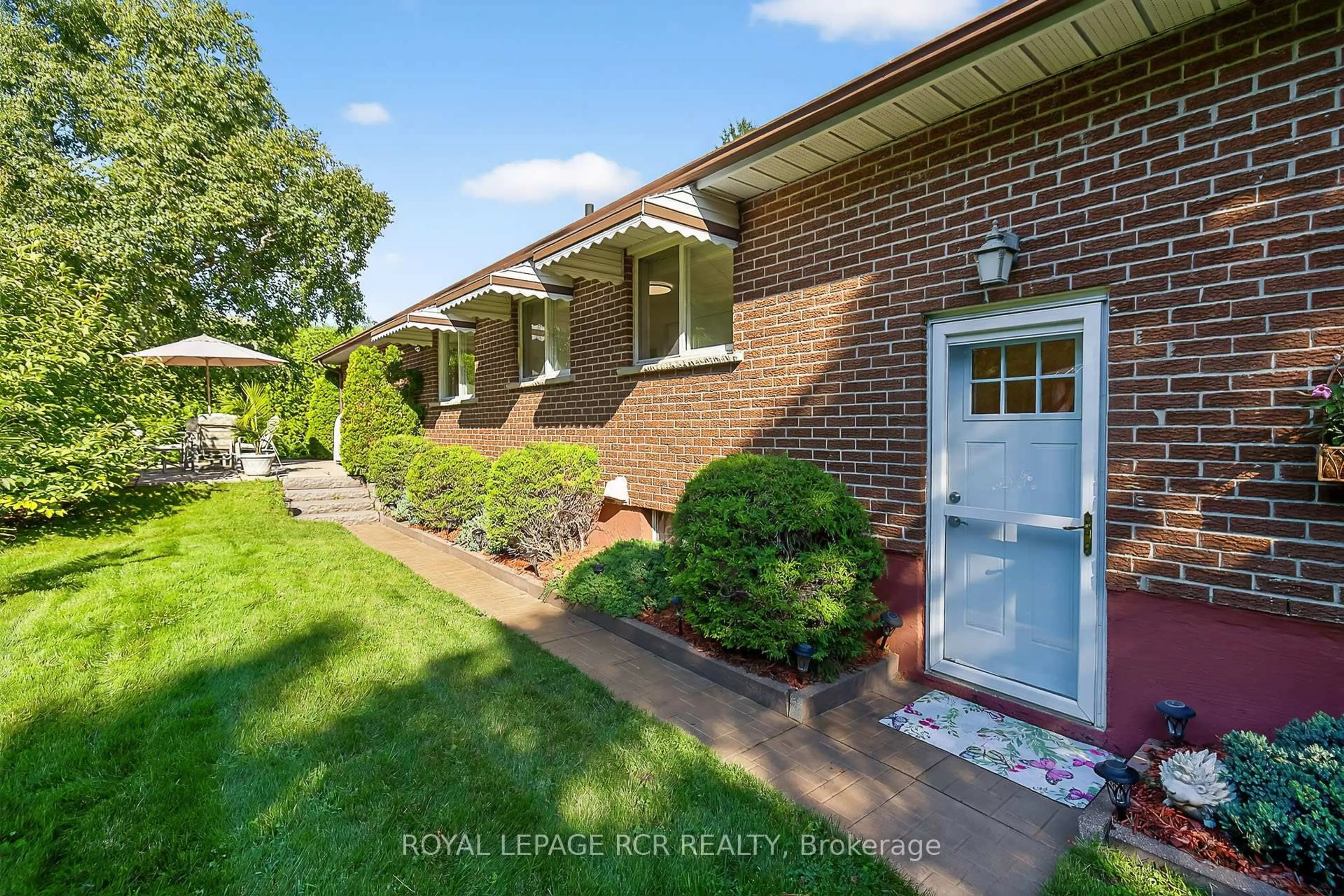 Home with brick exterior material, street for 20 Jasmine Cres, Whitchurch-Stouffville Ontario L4A 3H4