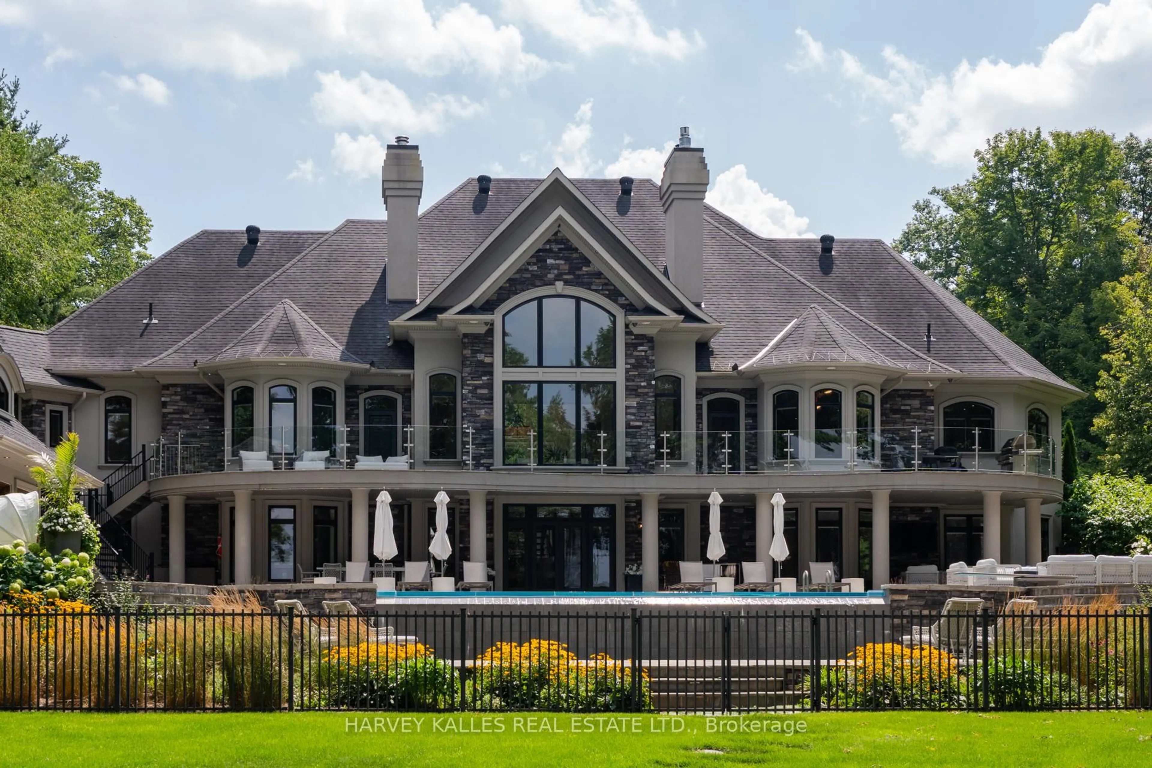 Home with brick exterior material, unknown for 1562 Ladywood Way, Innisfil Ontario L9S 2T7