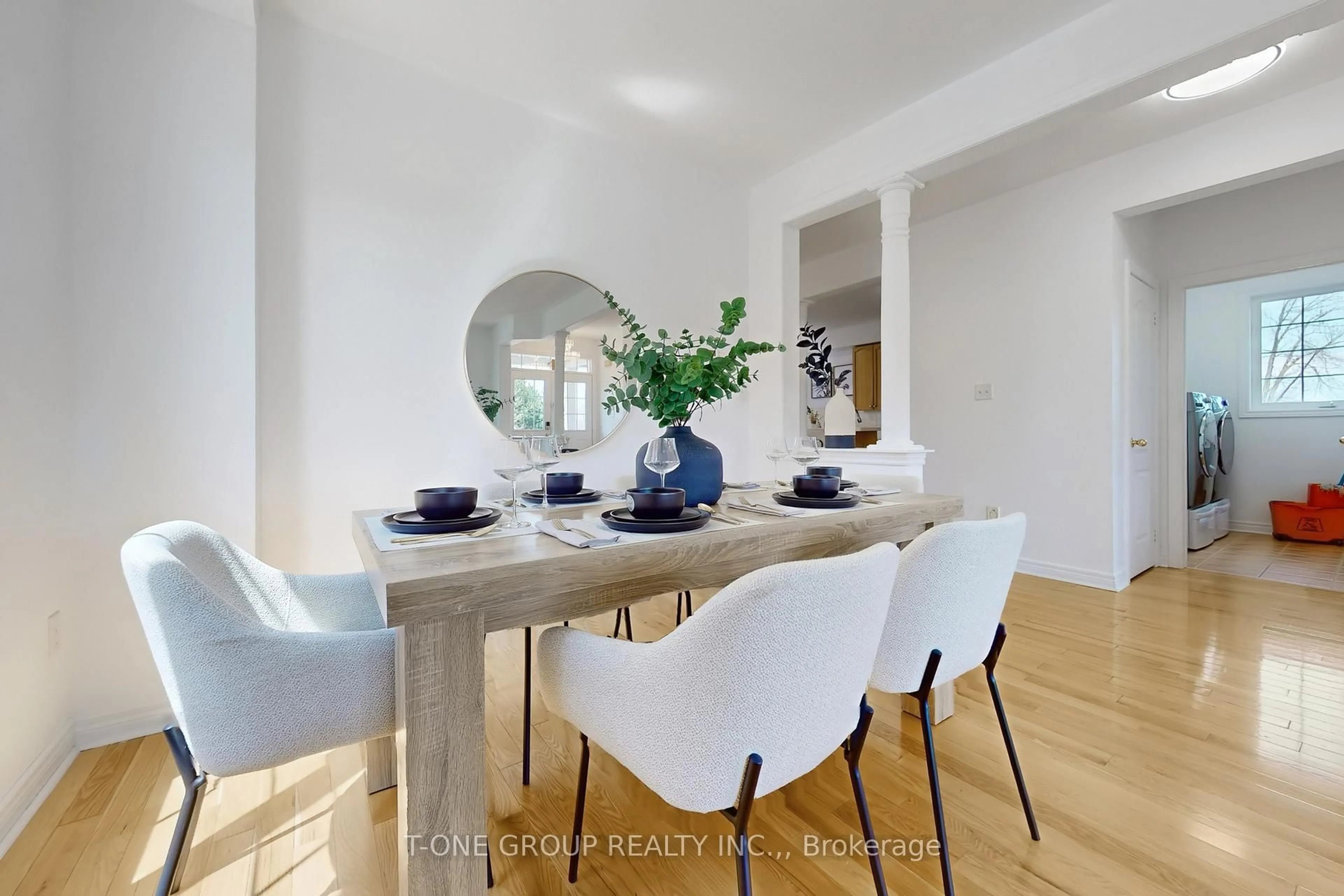 Dining room, unknown for 28 Misty Crt, Markham Ontario L6E 1K9