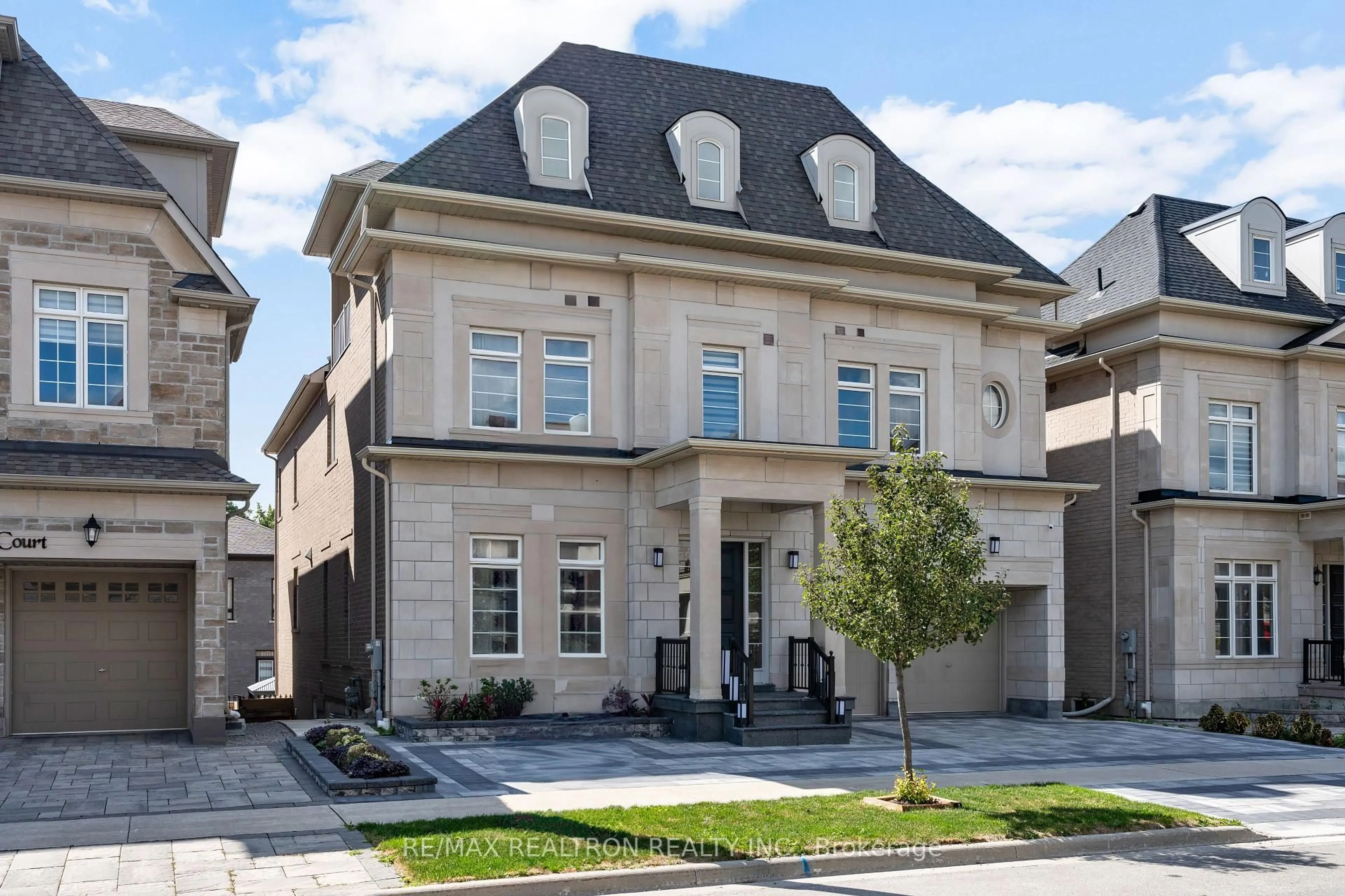 Home with brick exterior material, street for 7 Aspy Crt, Vaughan Ontario L6A 4X8