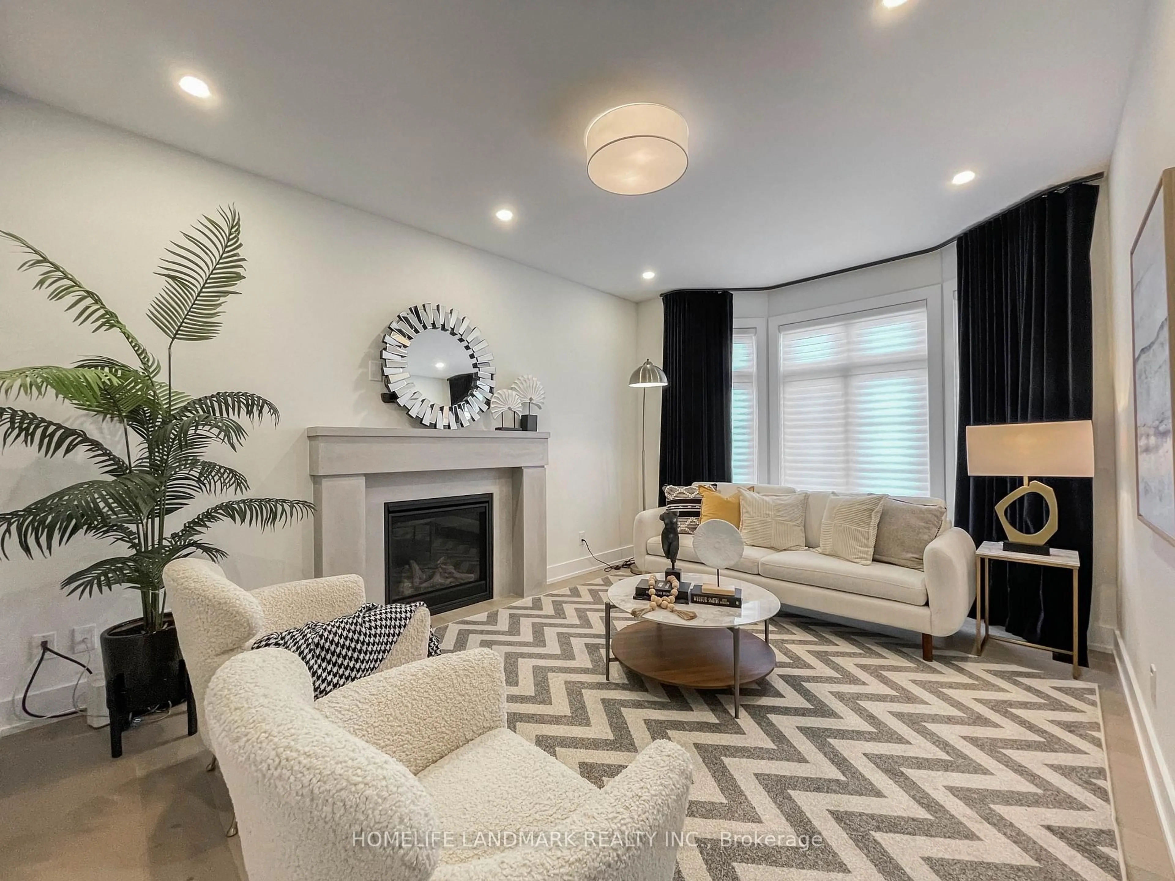 Living room with furniture, unknown for 5 Parkstone Rd, Markham Ontario L6C 3K2