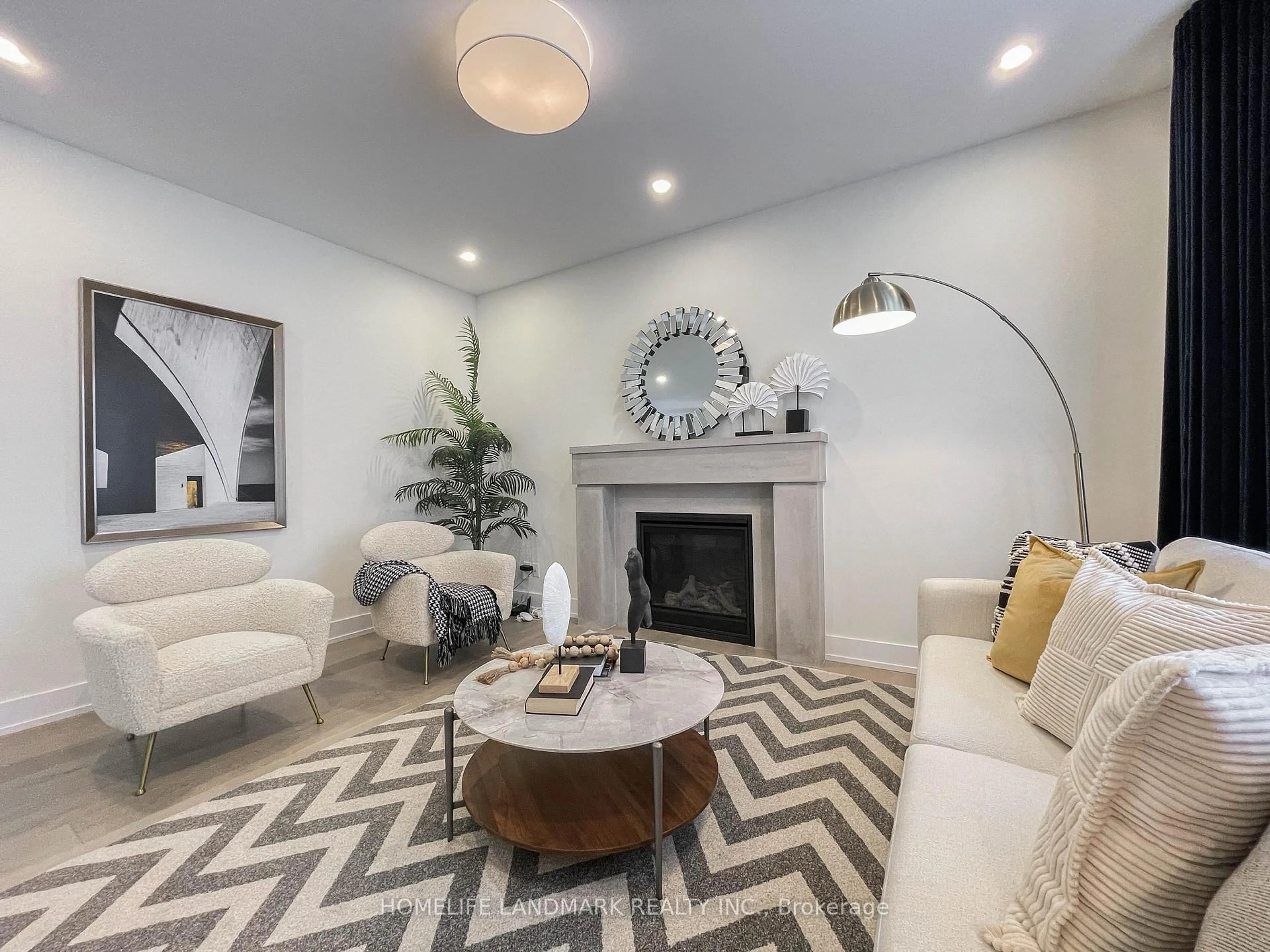Living room with furniture, unknown for 5 Parkstone Rd, Markham Ontario L6C 3K2