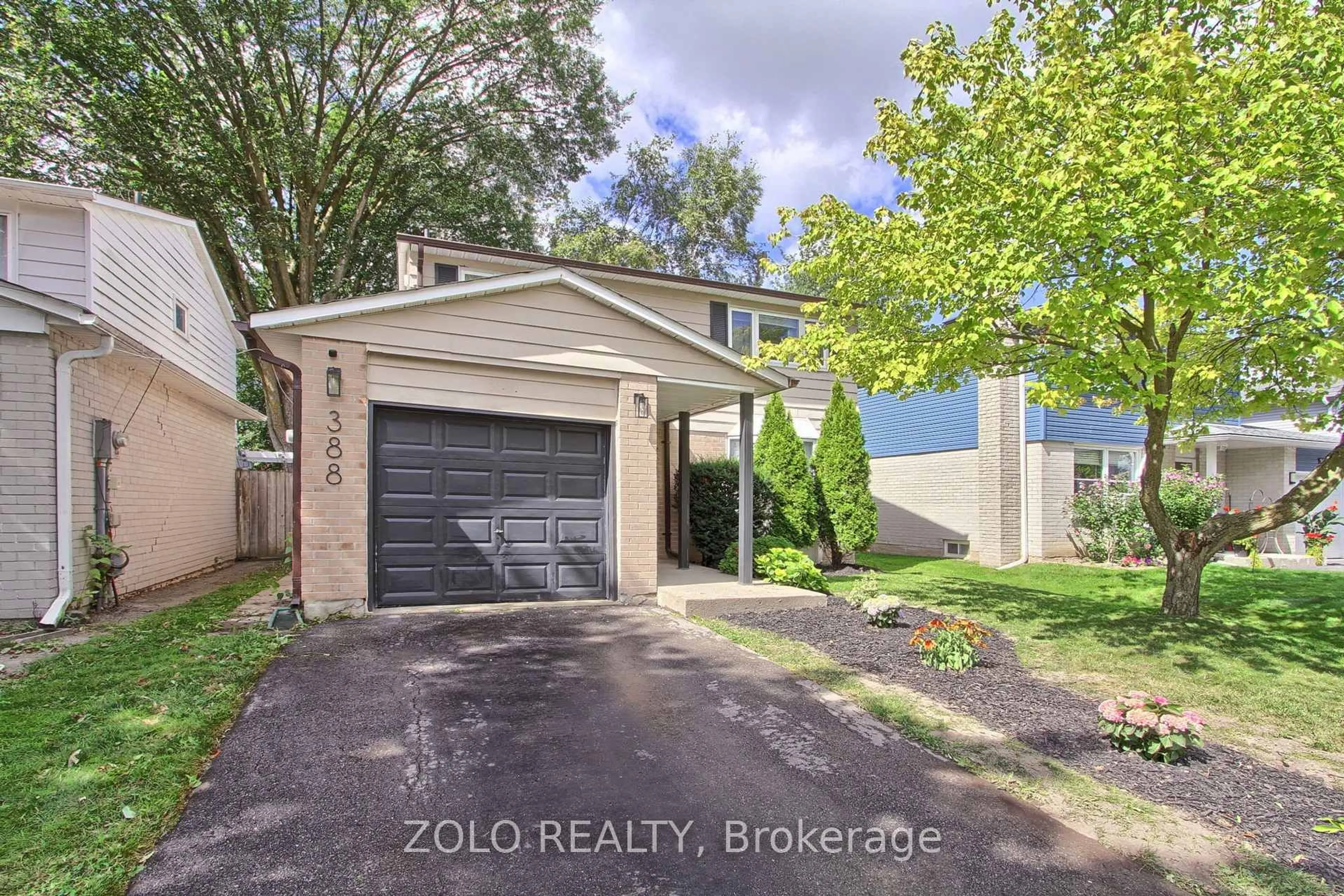 Unknown for 388 Terry Dr, Newmarket Ontario L3Y 5E7