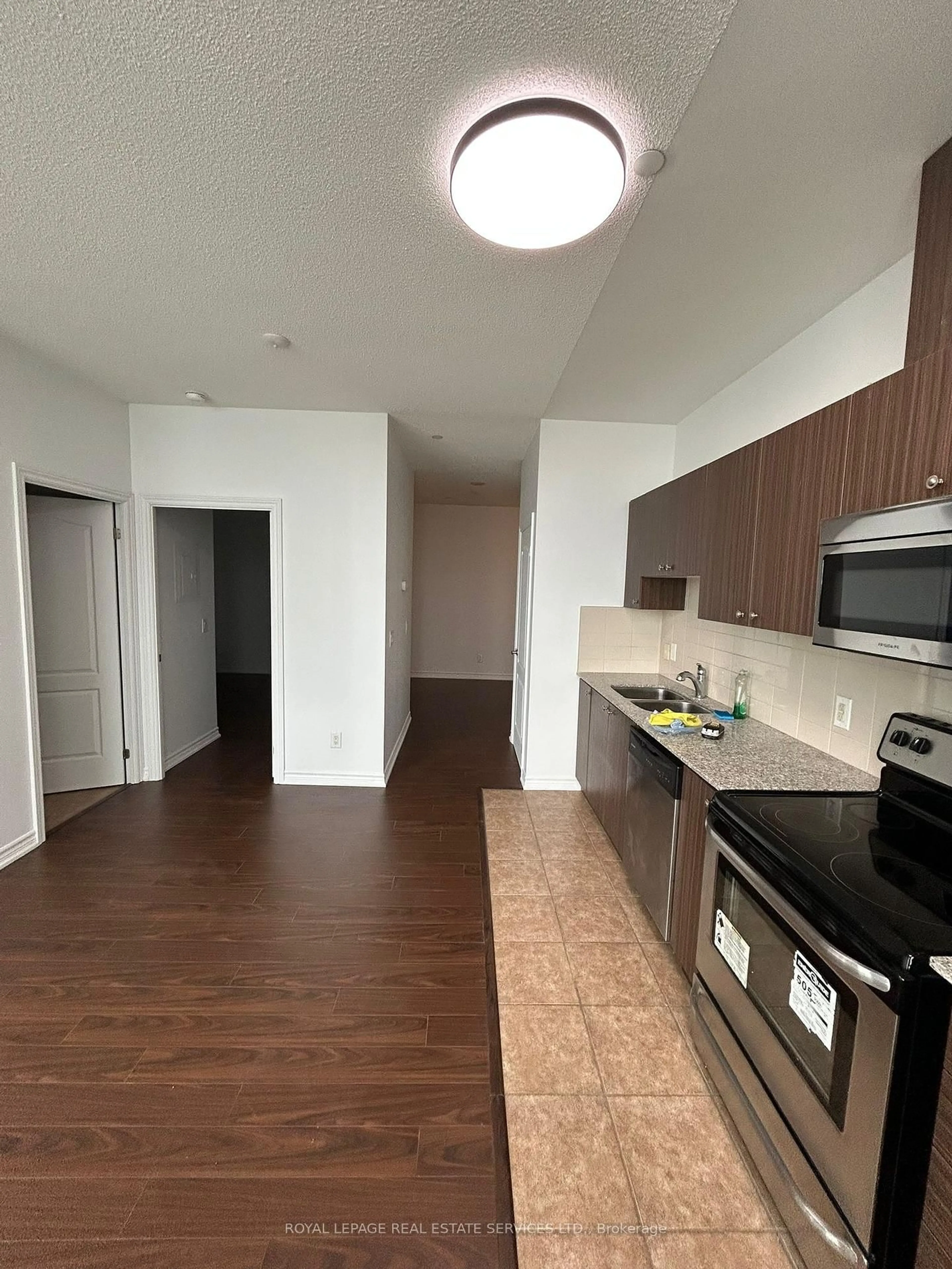 Unknown for 8323 Kennedy Rd #1126, Markham Ontario L3R 5N4