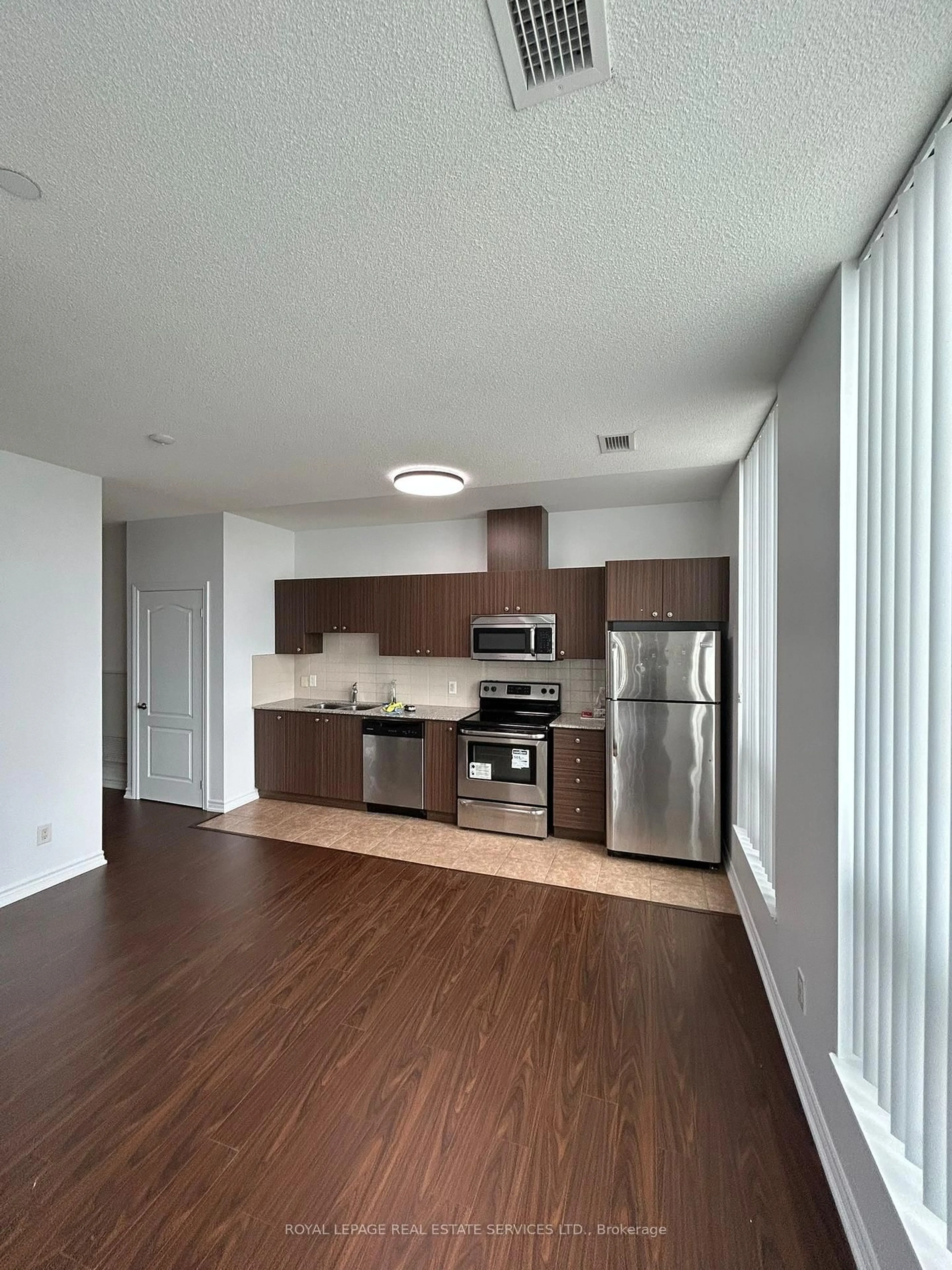 Unknown for 8323 Kennedy Rd #1126, Markham Ontario L3R 5N4