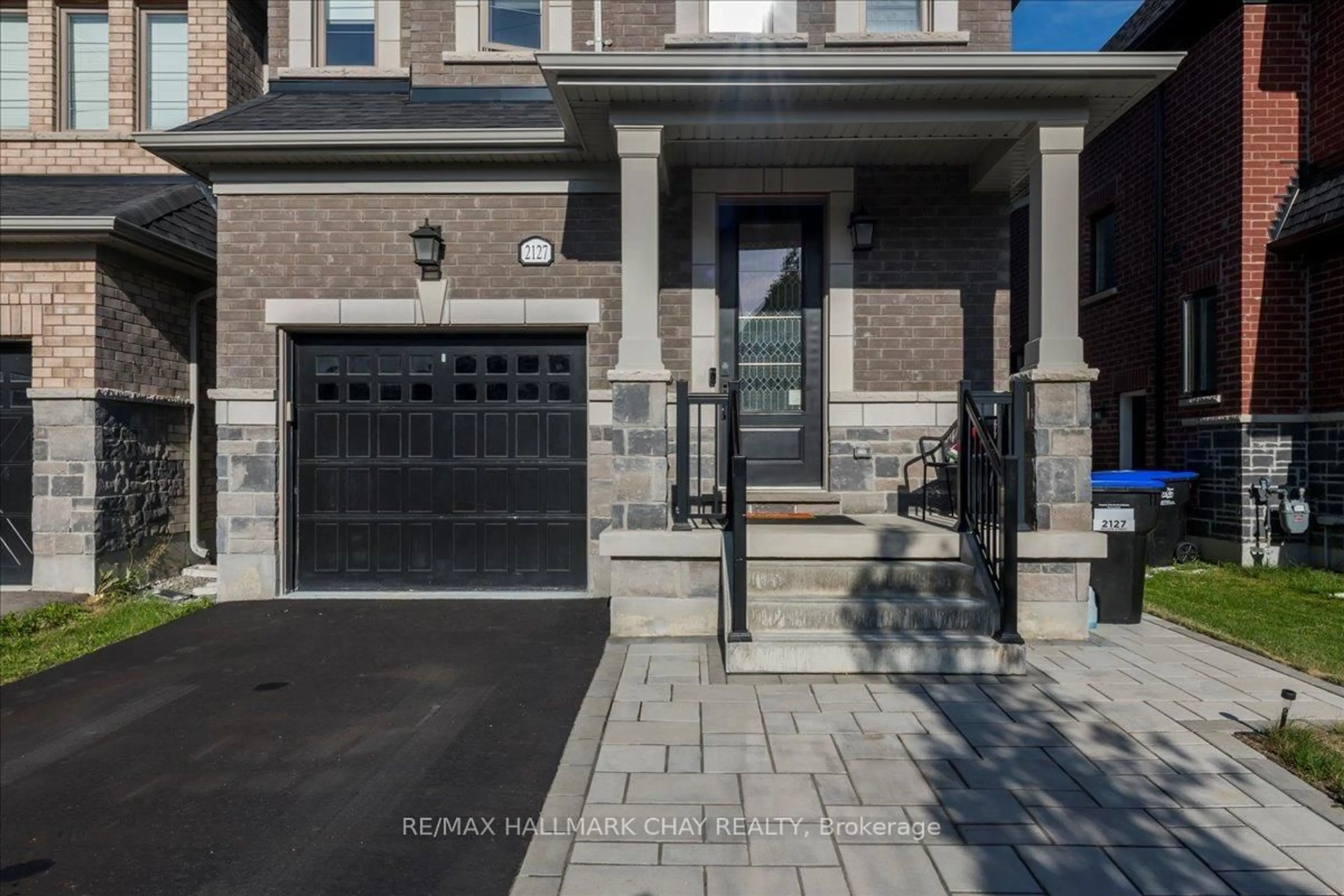 Home with brick exterior material, street for 2127 Wilson St, Innisfil Ontario L9S 0N8