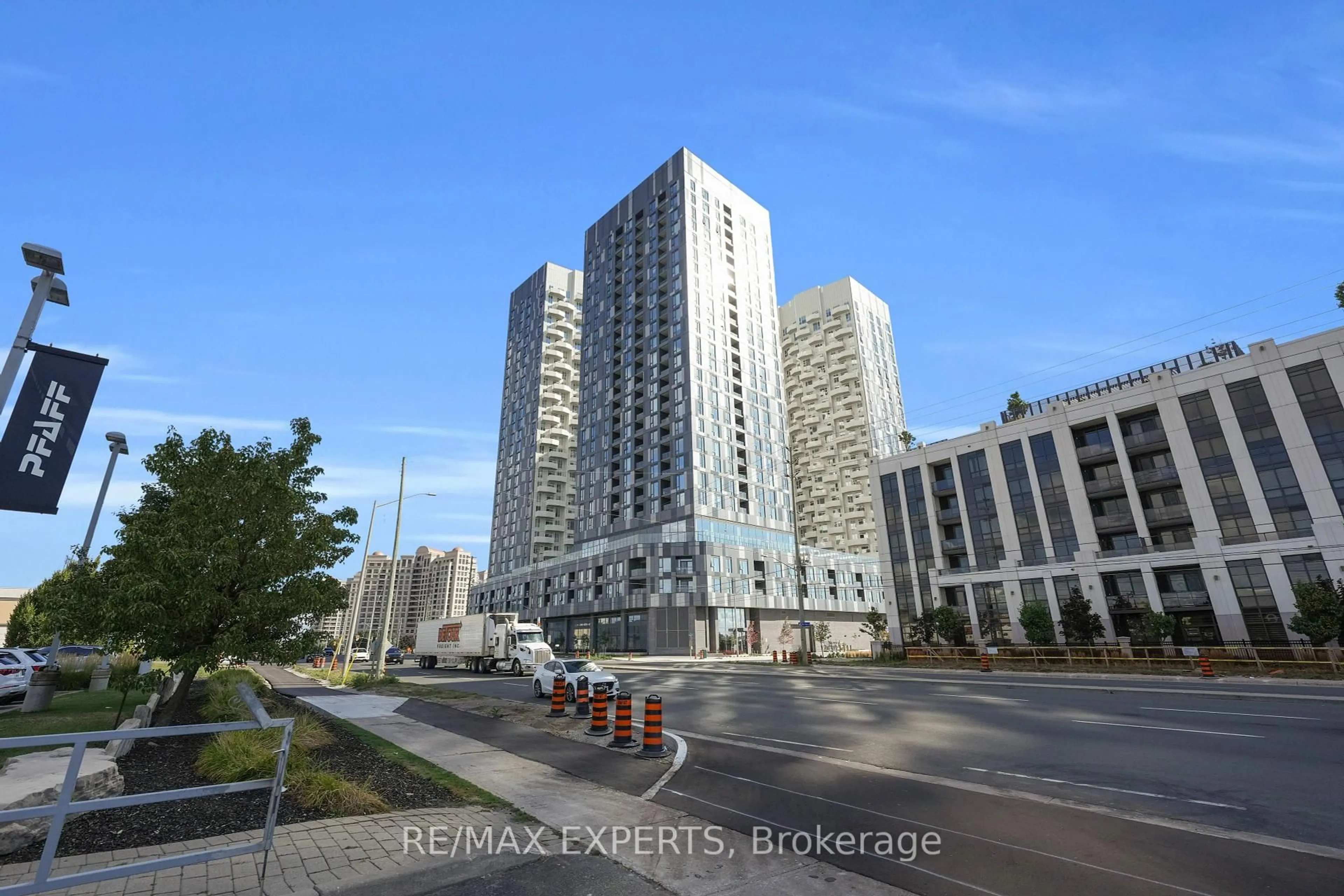 Unknown for 10 Abeja St #424, Vaughan Ontario L4K 0R4