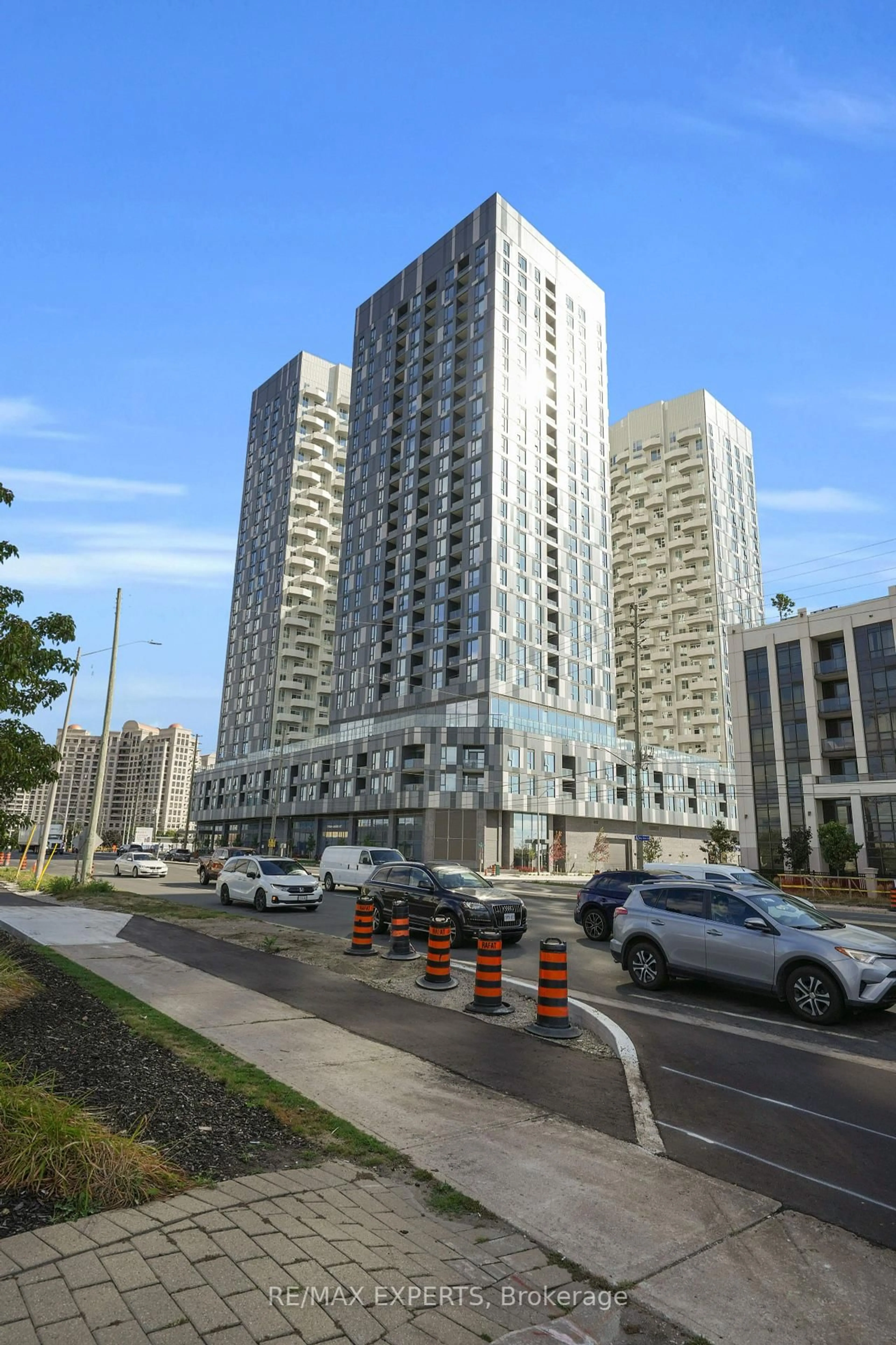 Unknown for 10 Abeja St #424, Vaughan Ontario L4K 0R4