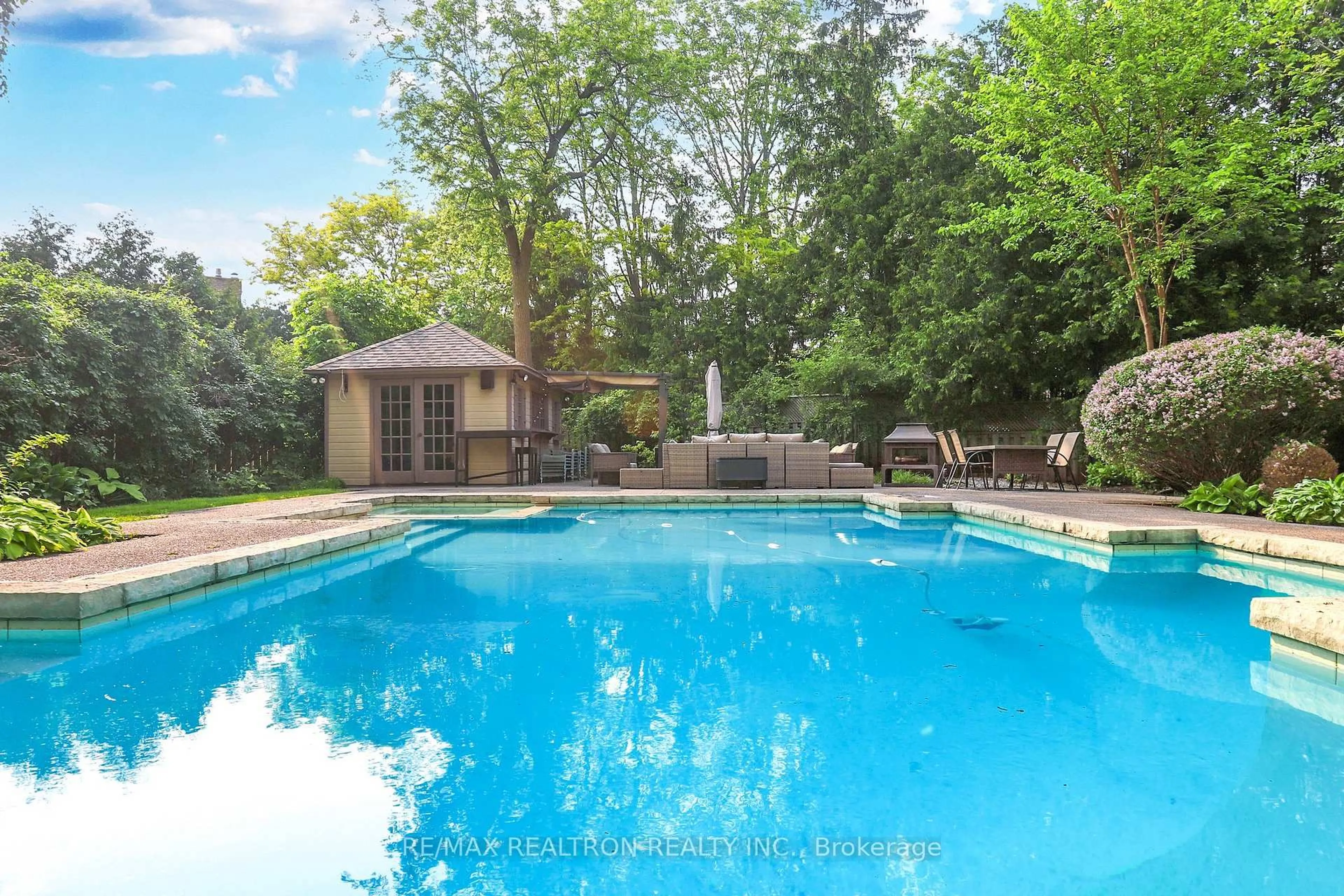 Pool for 161 Renaissance Crt, Vaughan Ontario L4J 7W4