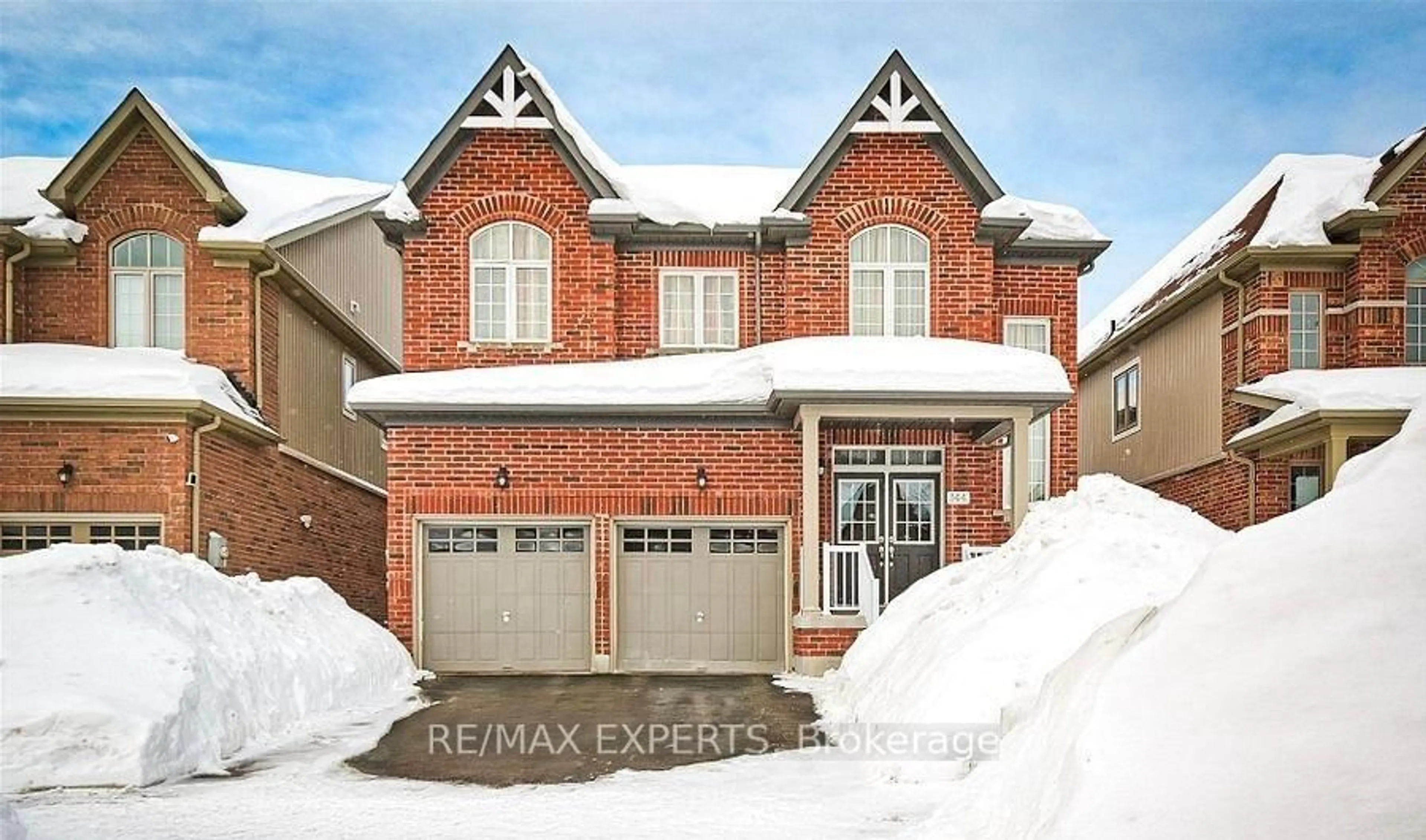 Home with brick exterior material, street for 144 Gold Park Gate, Essa Ontario L3W 0B4