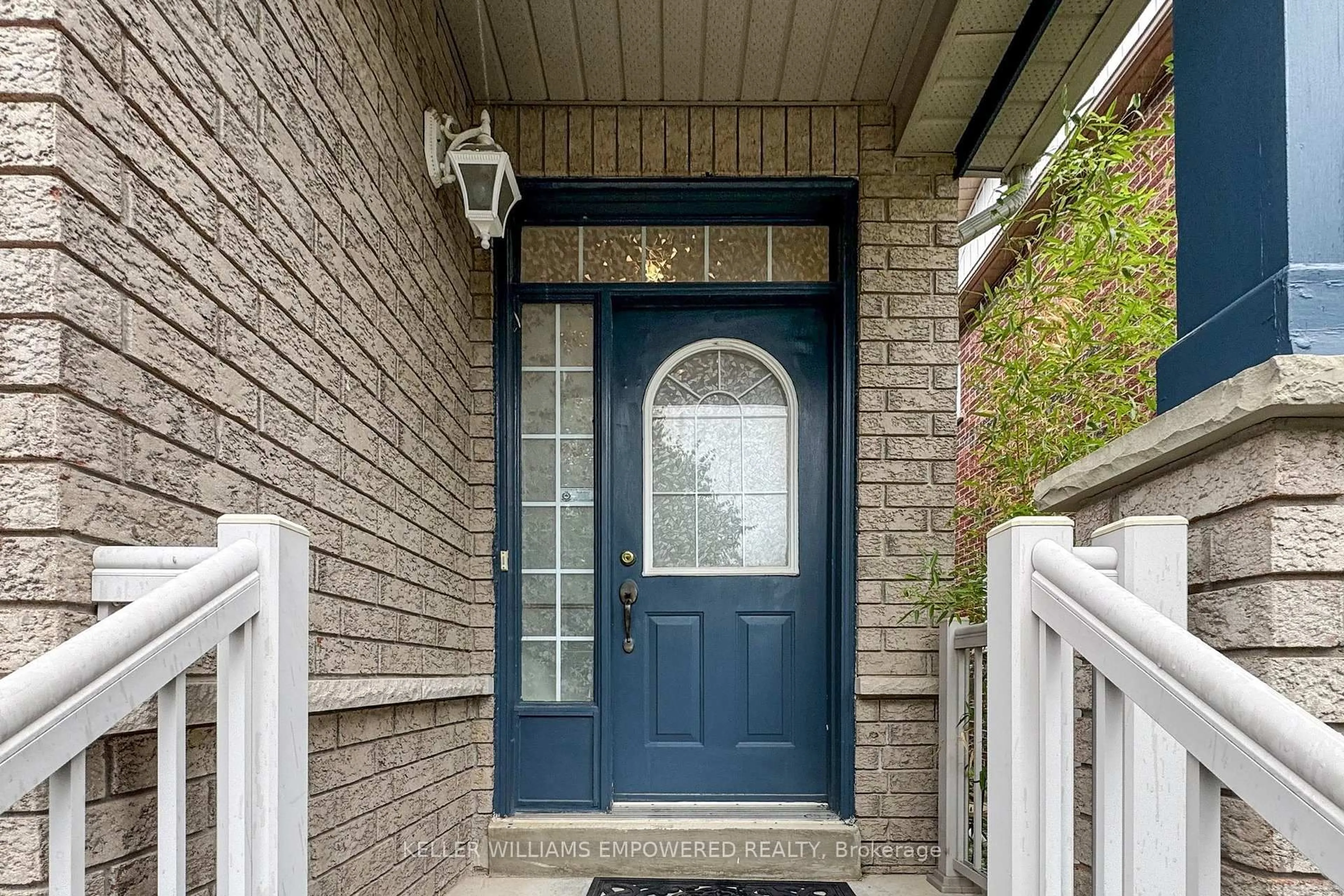 Indoor entryway for 51 Pinecrest St, Markham Ontario L6E 1C2