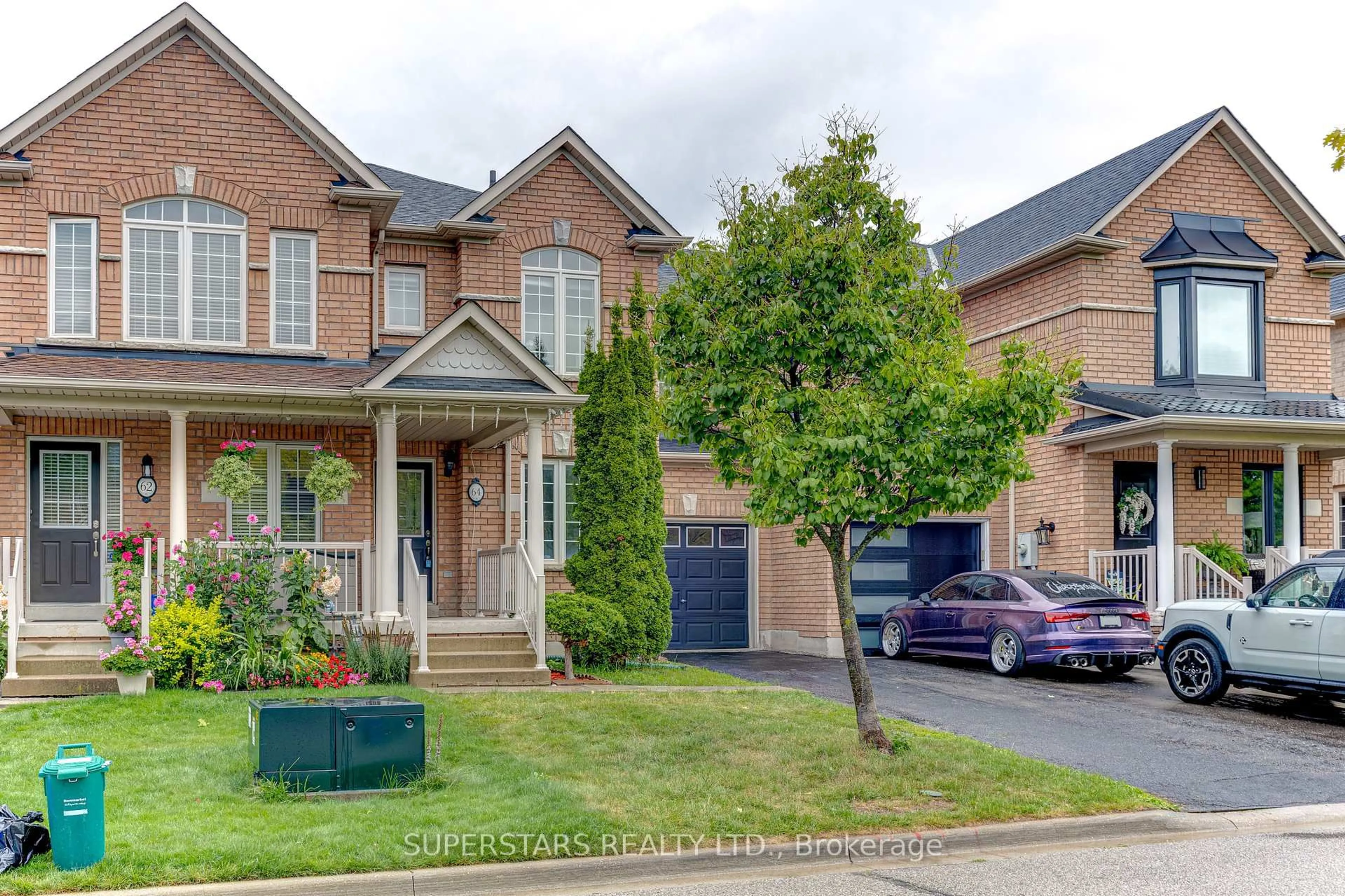 Home with brick exterior material, street for 64 Osborne Family Way, Newmarket Ontario L3X 3B5
