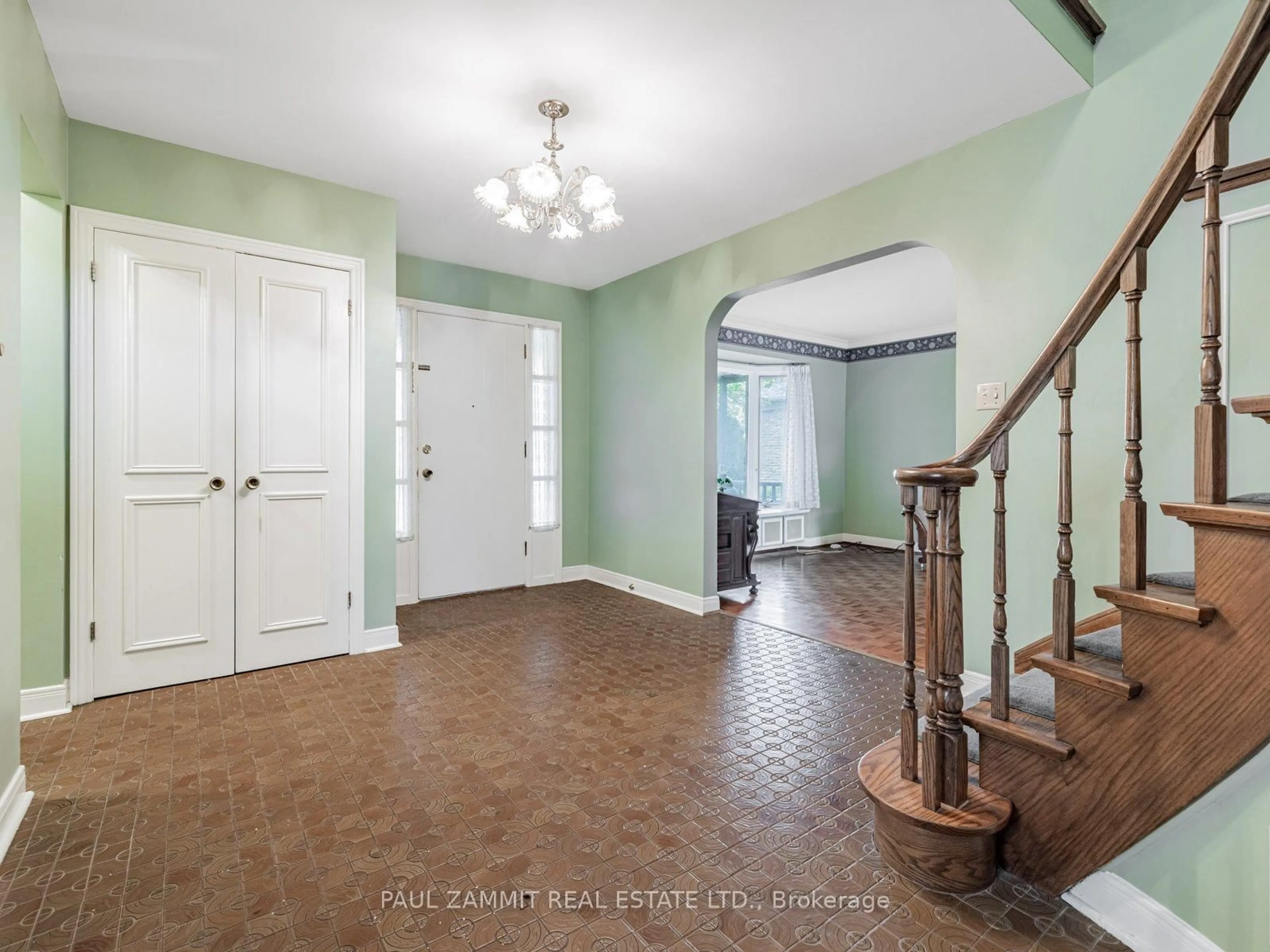 Indoor entryway for 3 Framingham Dr, Markham Ontario L3T 4H2