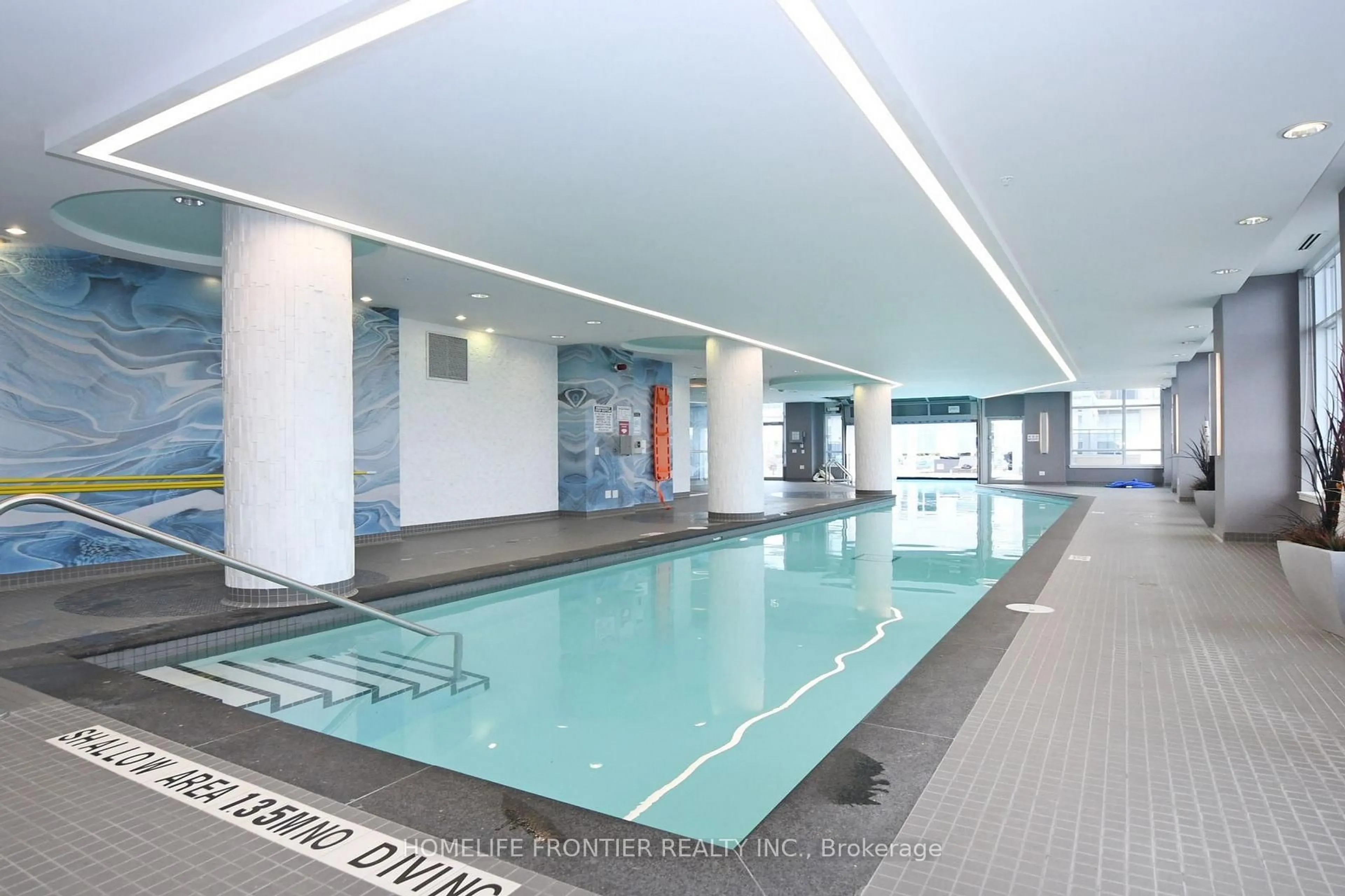 Pool for 9191 Yonge St #SW404, Richmond Hill Ontario L4C 1E2