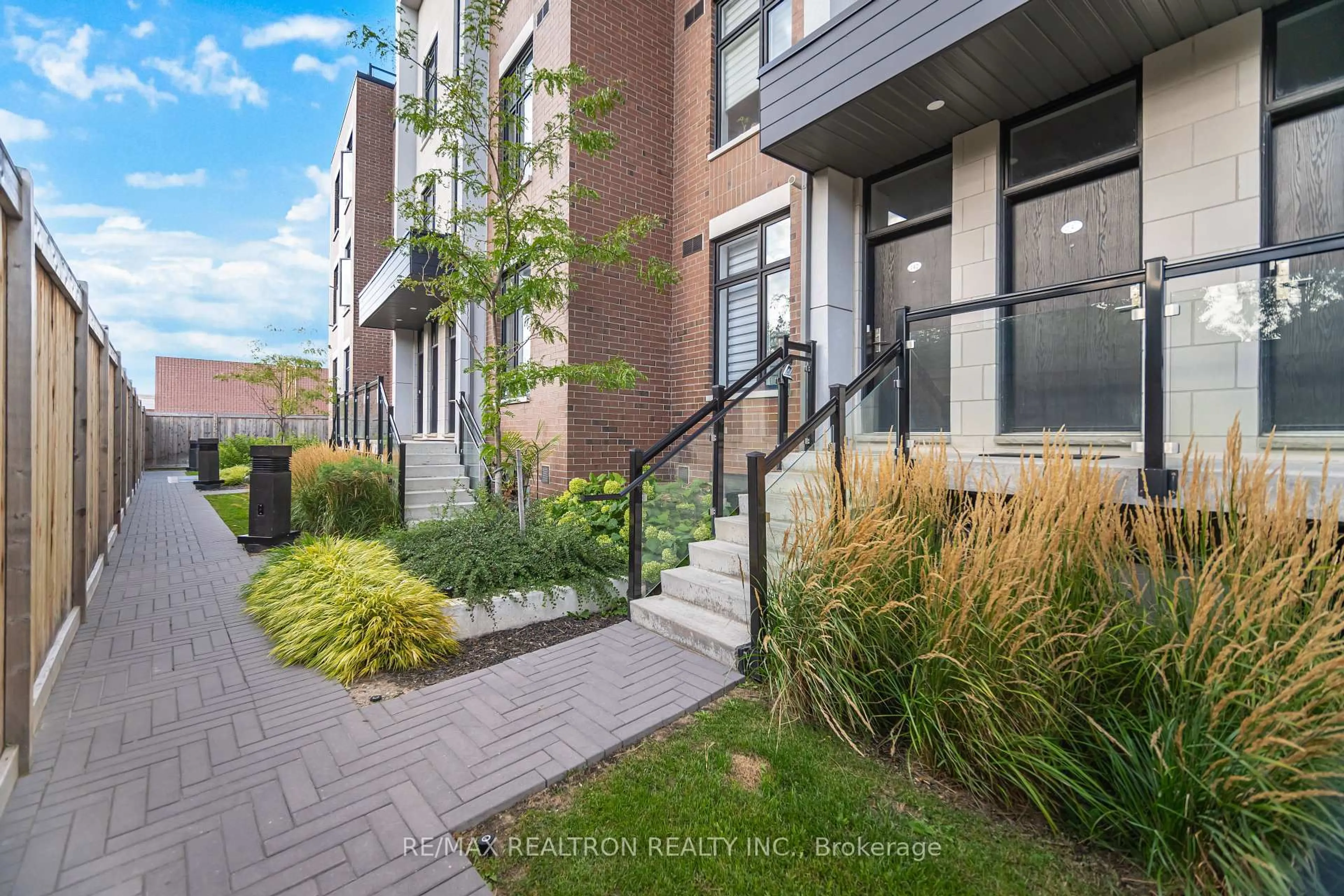 Unknown for 9580 Islington Ave #L142, Vaughan Ontario L4H 5E8