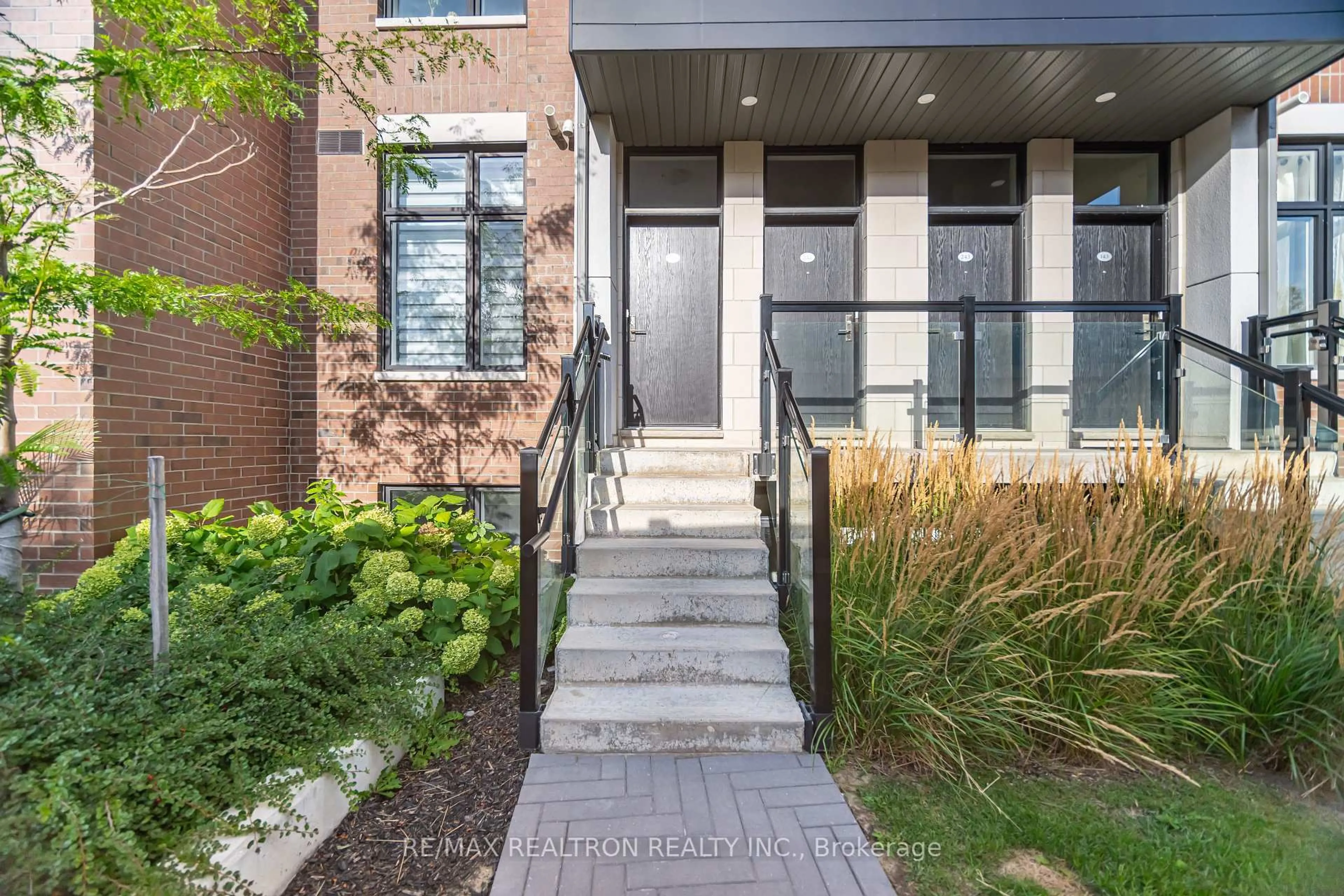 Home with brick exterior material, street for 9580 Islington Ave #L142, Vaughan Ontario L4H 5E8