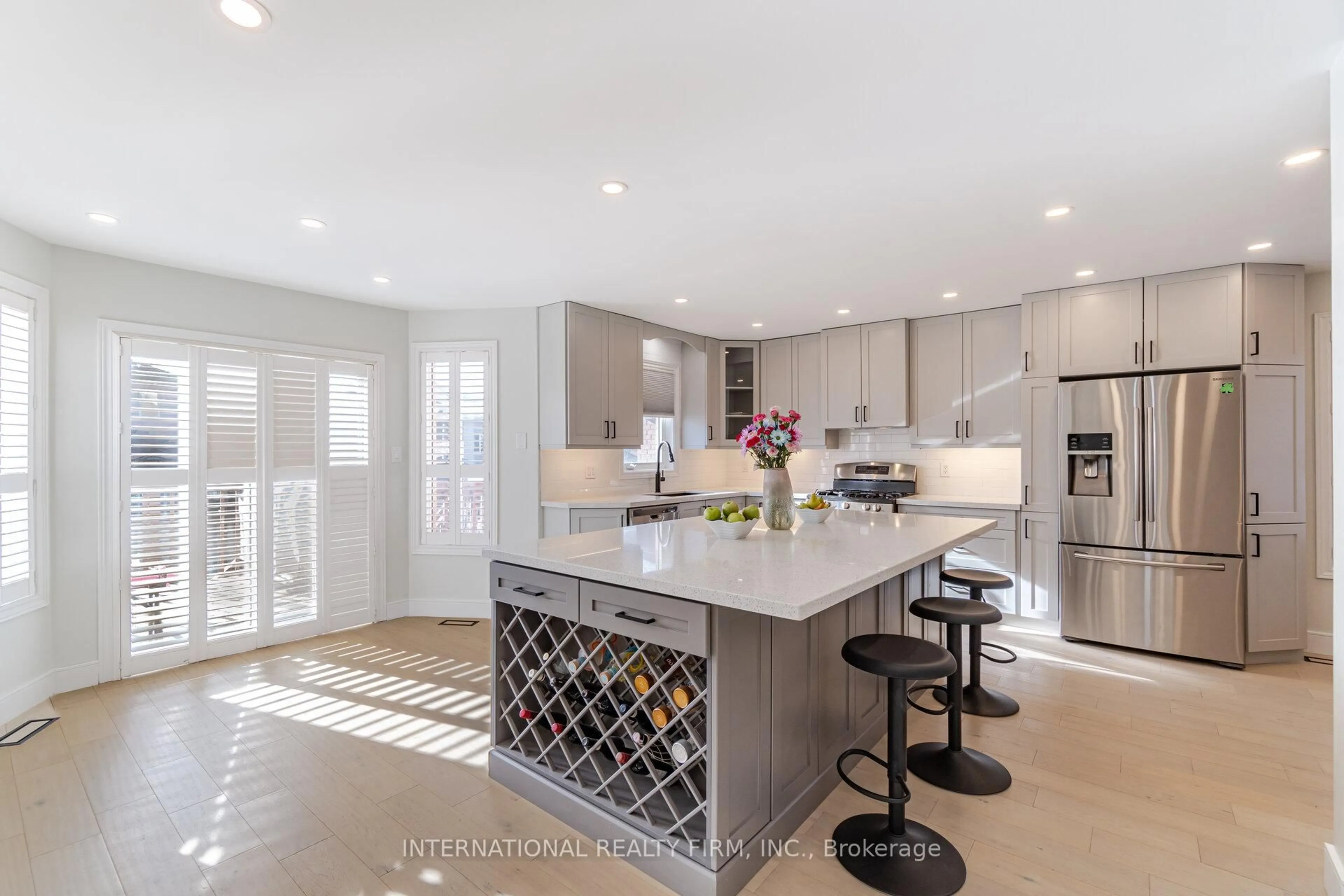 Contemporary kitchen, ceramic/tile floor for 67 Rosanna Cres, Vaughan Ontario L6A 3E3