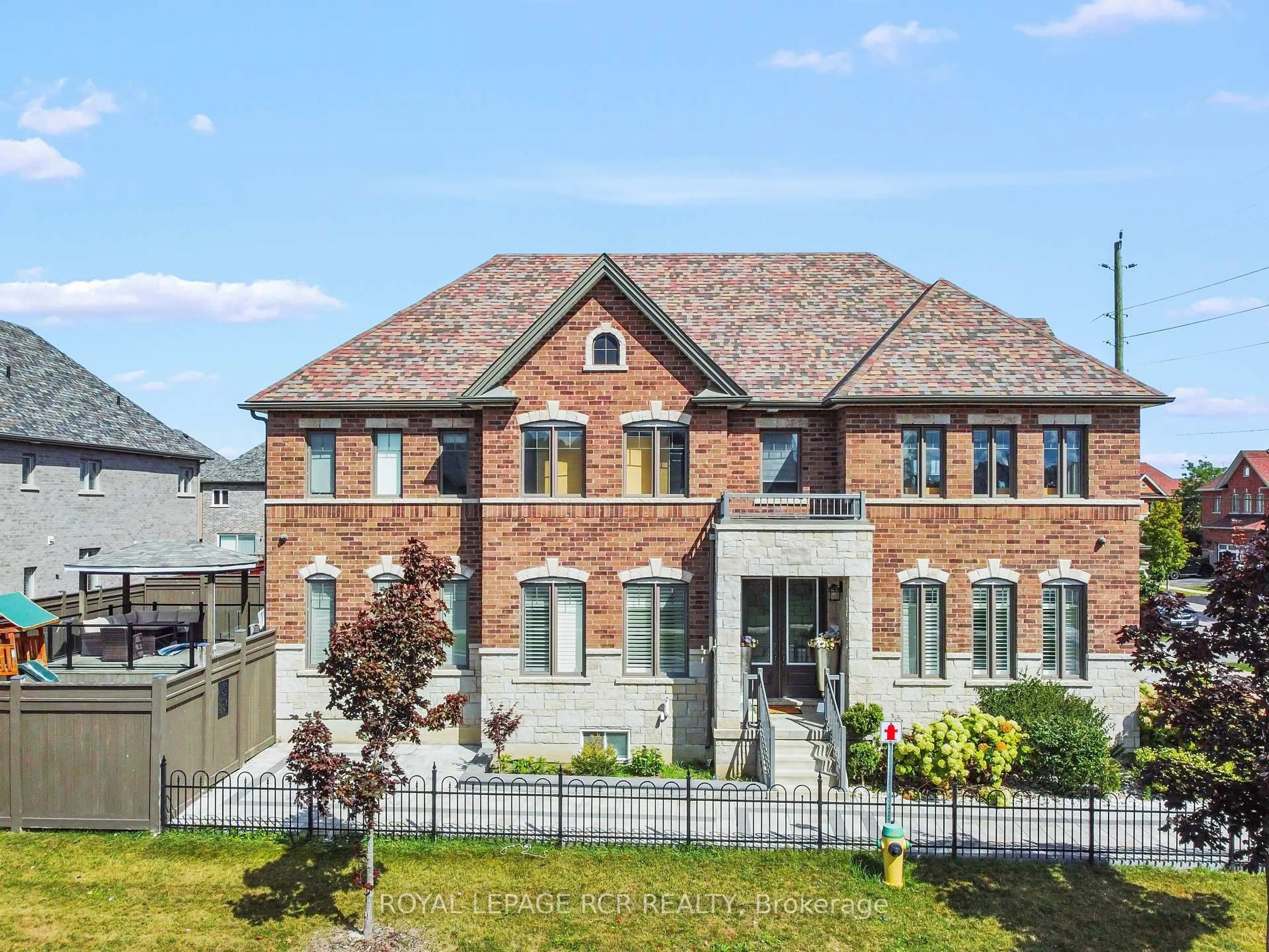 Home with brick exterior material, unknown for 222 Eight Ave, New Tecumseth Ontario L9R 0H8