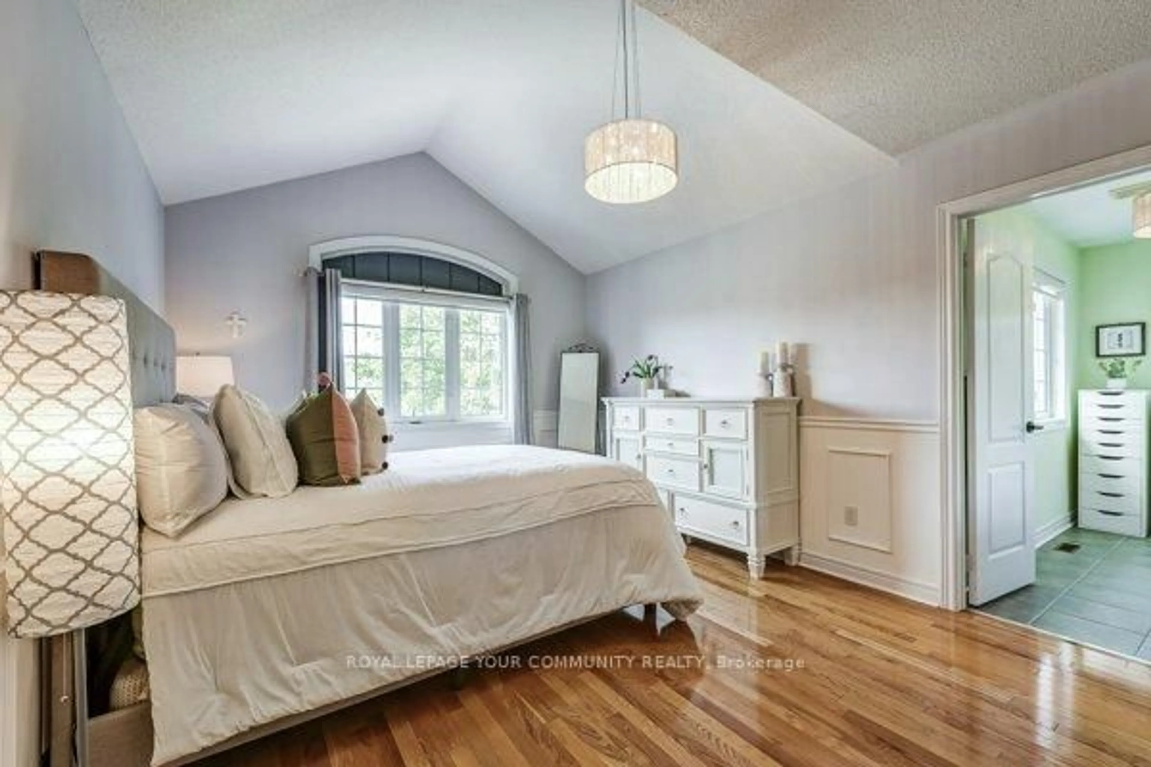 Bedroom with bed, wood/laminate floor for 61 Deerwood Cres, Richmond Hill Ontario L4E 4B5
