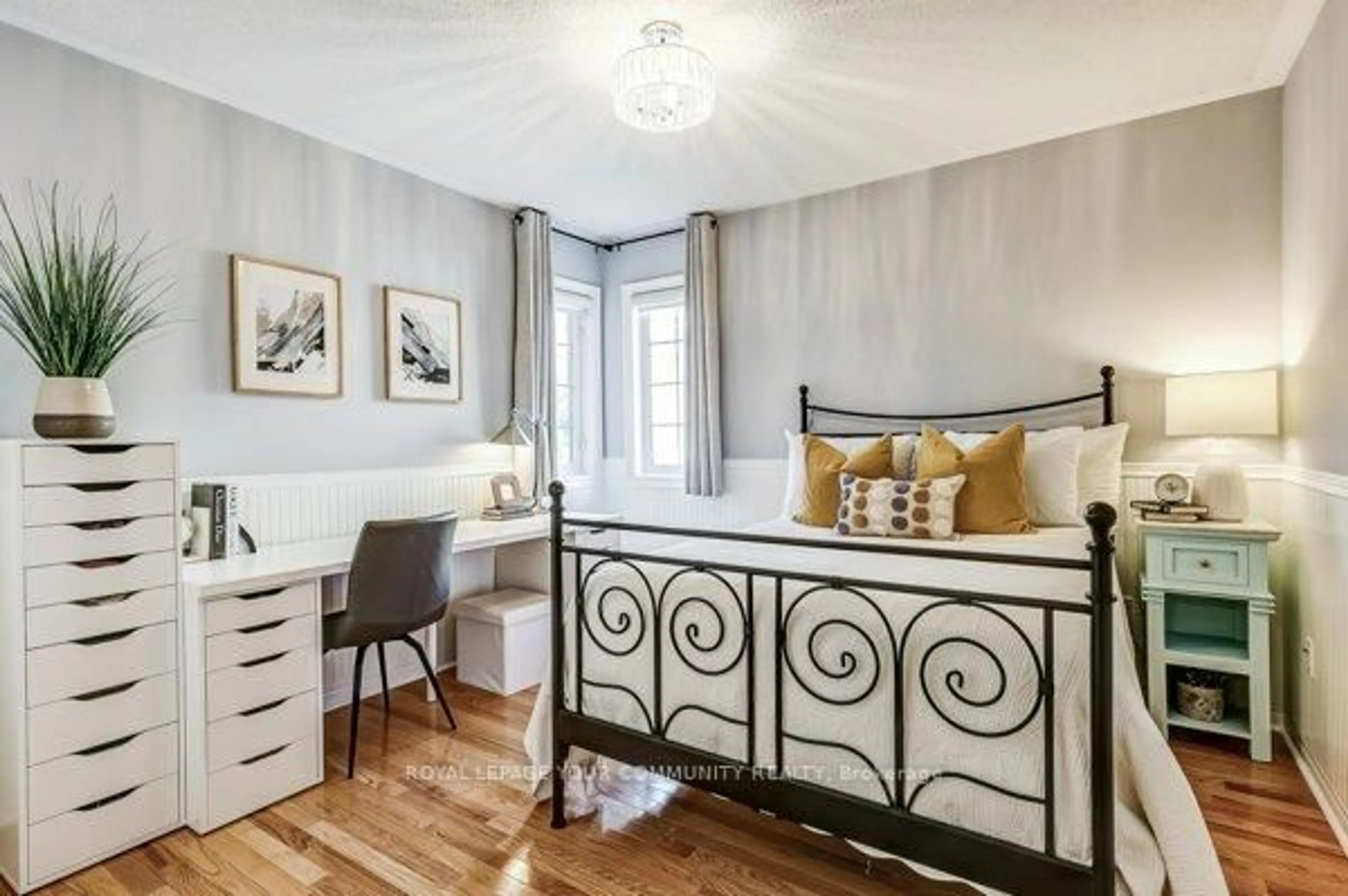 Bedroom with bed, wood/laminate floor for 61 Deerwood Cres, Richmond Hill Ontario L4E 4B5