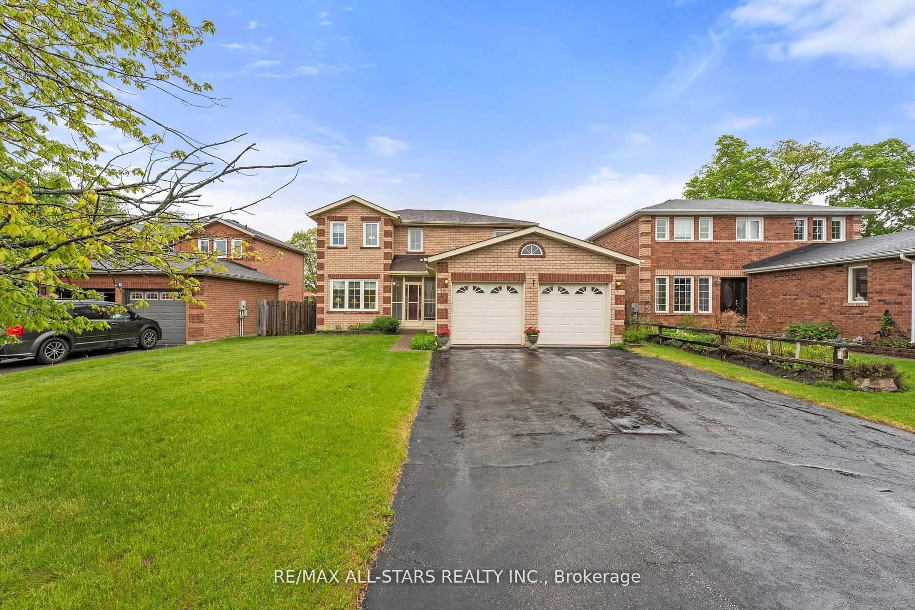 Home with brick exterior material, street for 16 Iveagh Dr, Georgina Ontario L4P 3X1