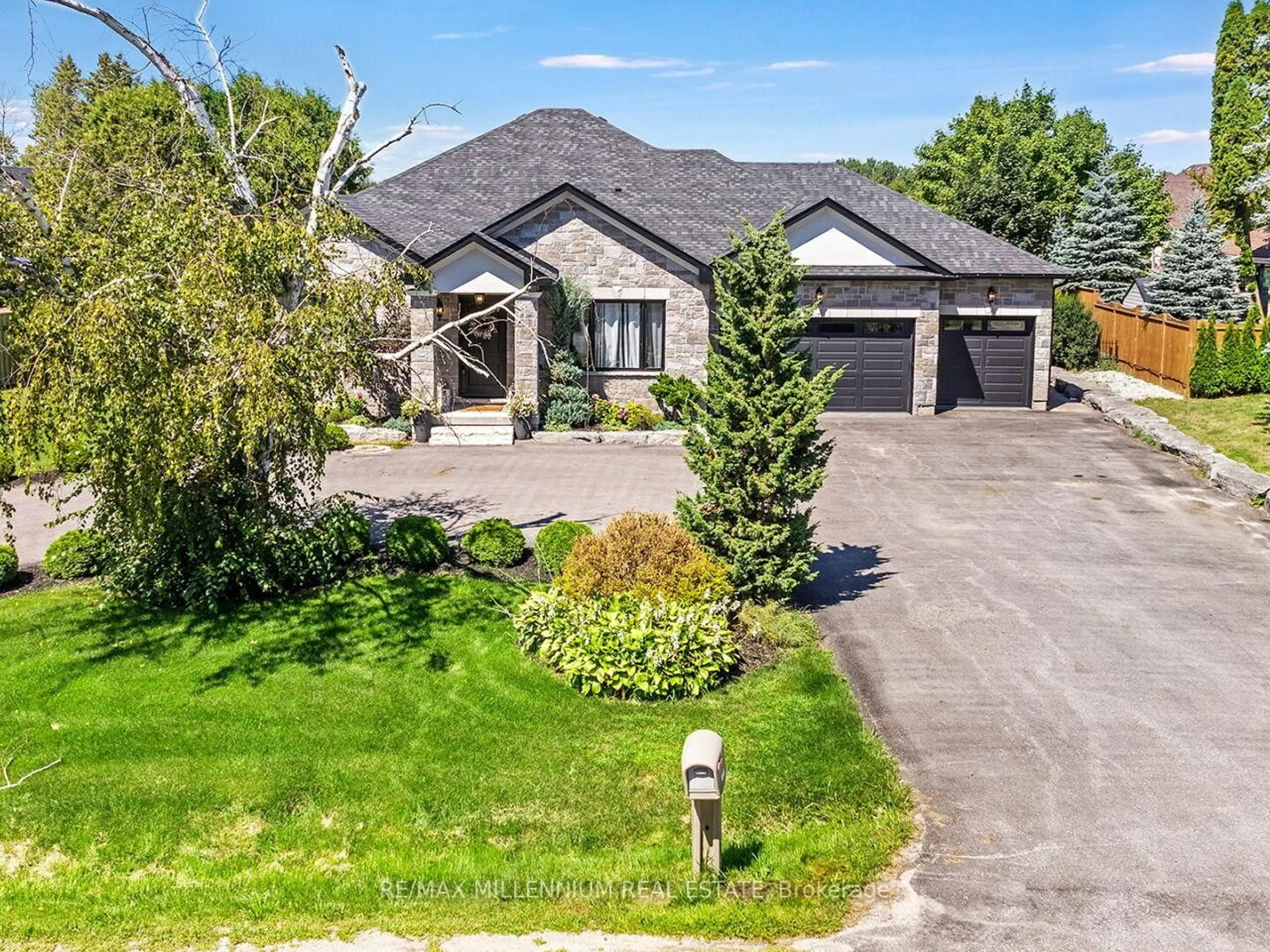 A pic from outside/outdoor area/front of a property/back of a property/a pic from drone, street for 3392 LINE 13, Bradford West Gwillimbury Ontario L0L 1L0