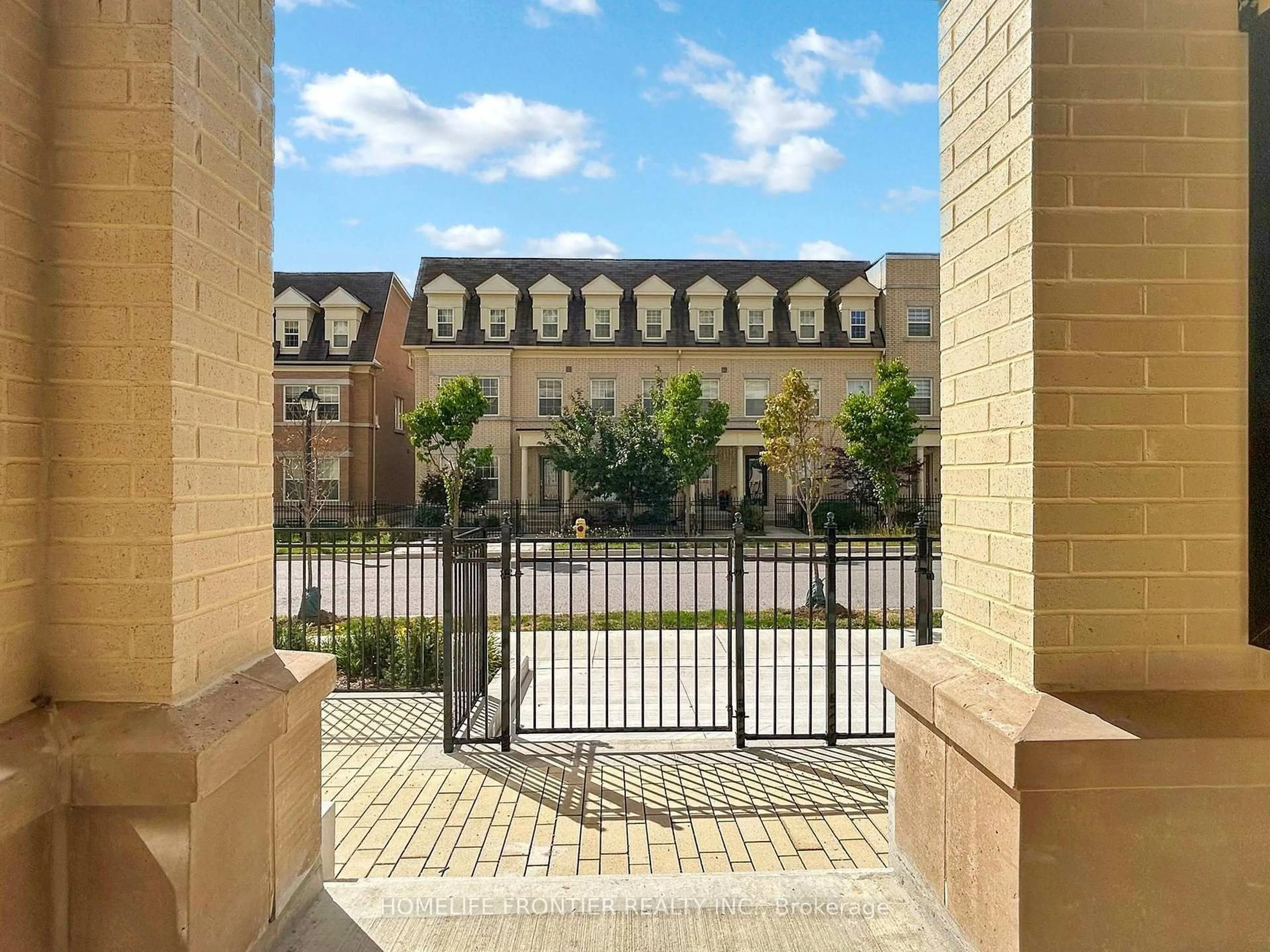 Unknown for 101 Cathedral High St #104, Markham Ontario L6C 3L8
