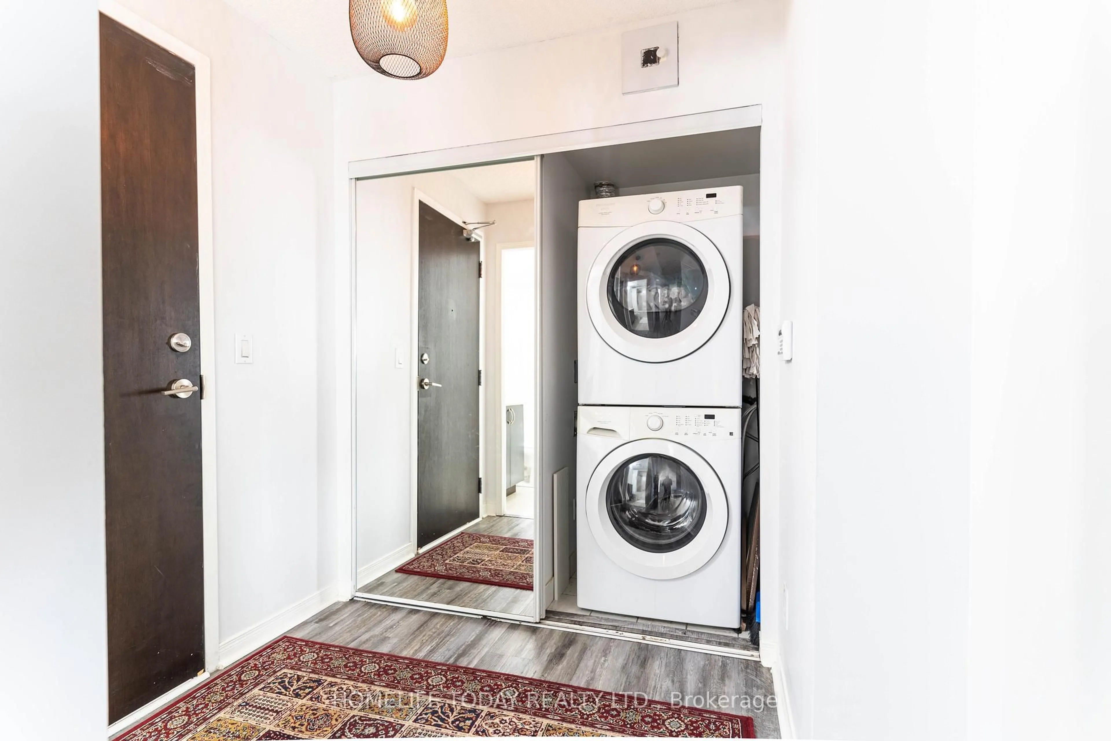 Laundry room for 73 King William Cres #510, Richmond Hill Ontario L4B 0C2