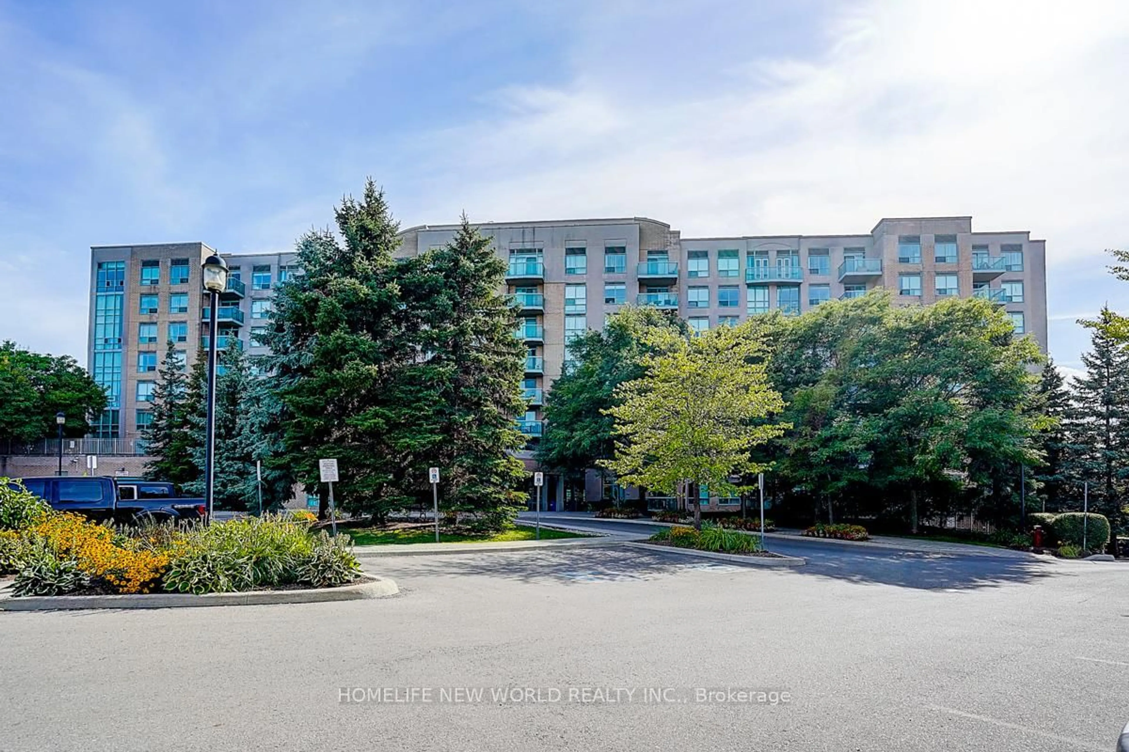 Unknown for 3 Ellesmere St #623, Richmond Hill Ontario L4B 4N2