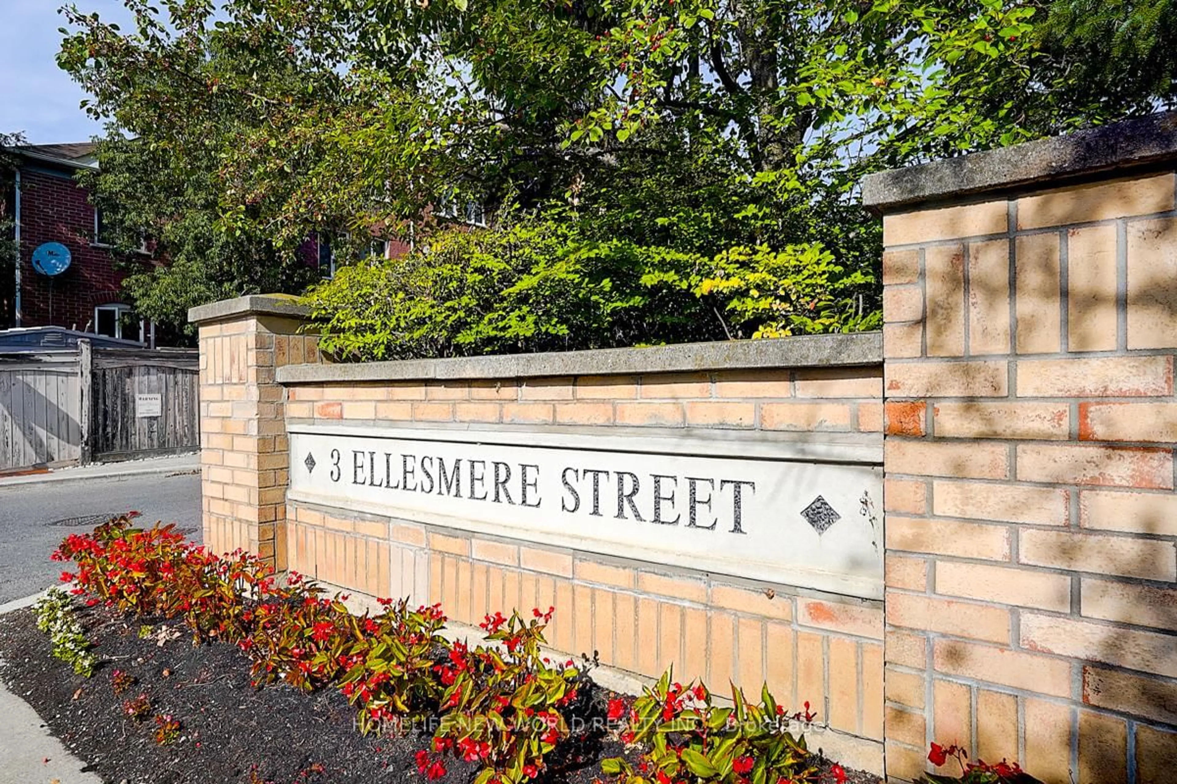 Unknown for 3 Ellesmere St #623, Richmond Hill Ontario L4B 4N2