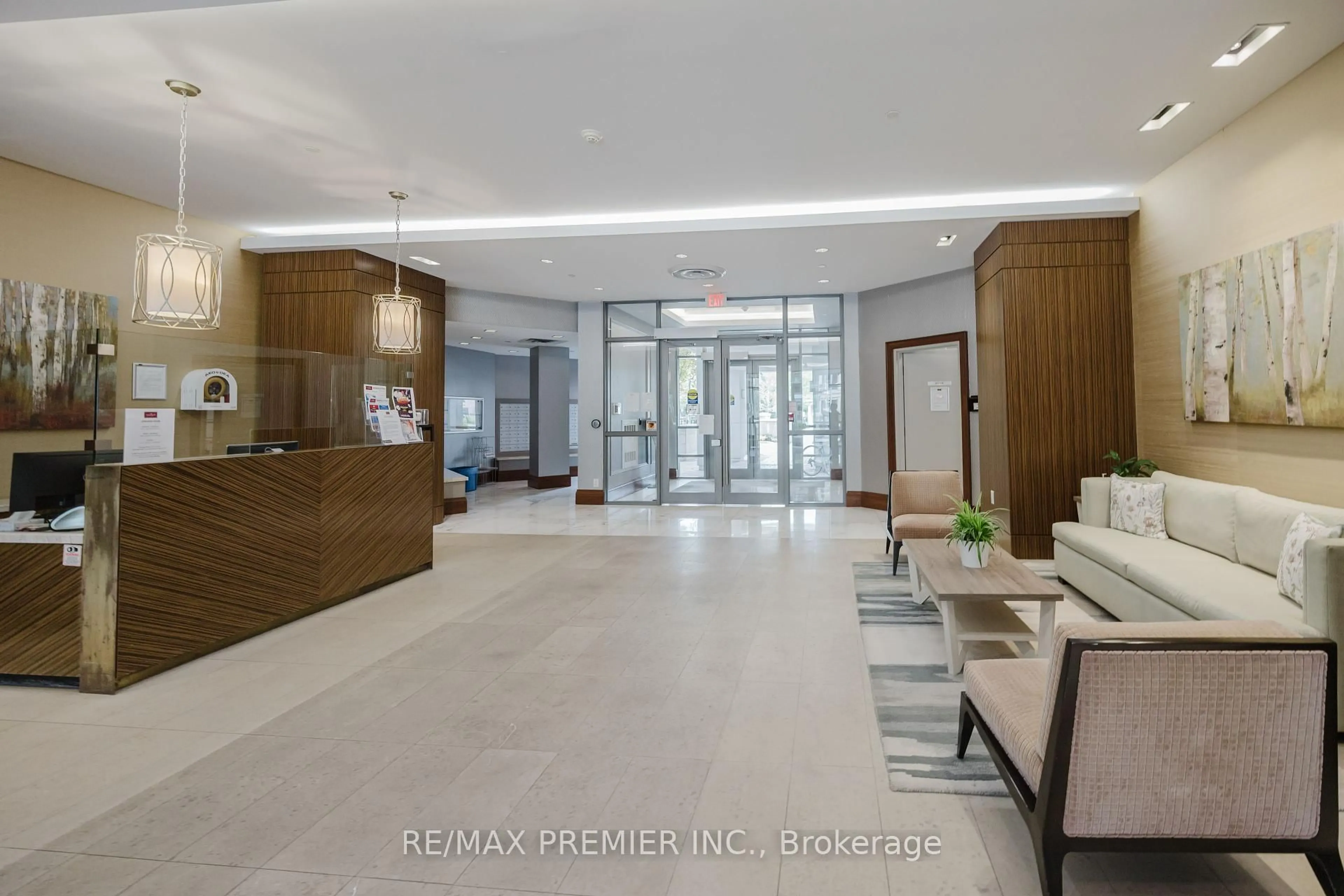 Lobby for 111 Civic Square Gate #215, Aurora Ontario L4G 0S6