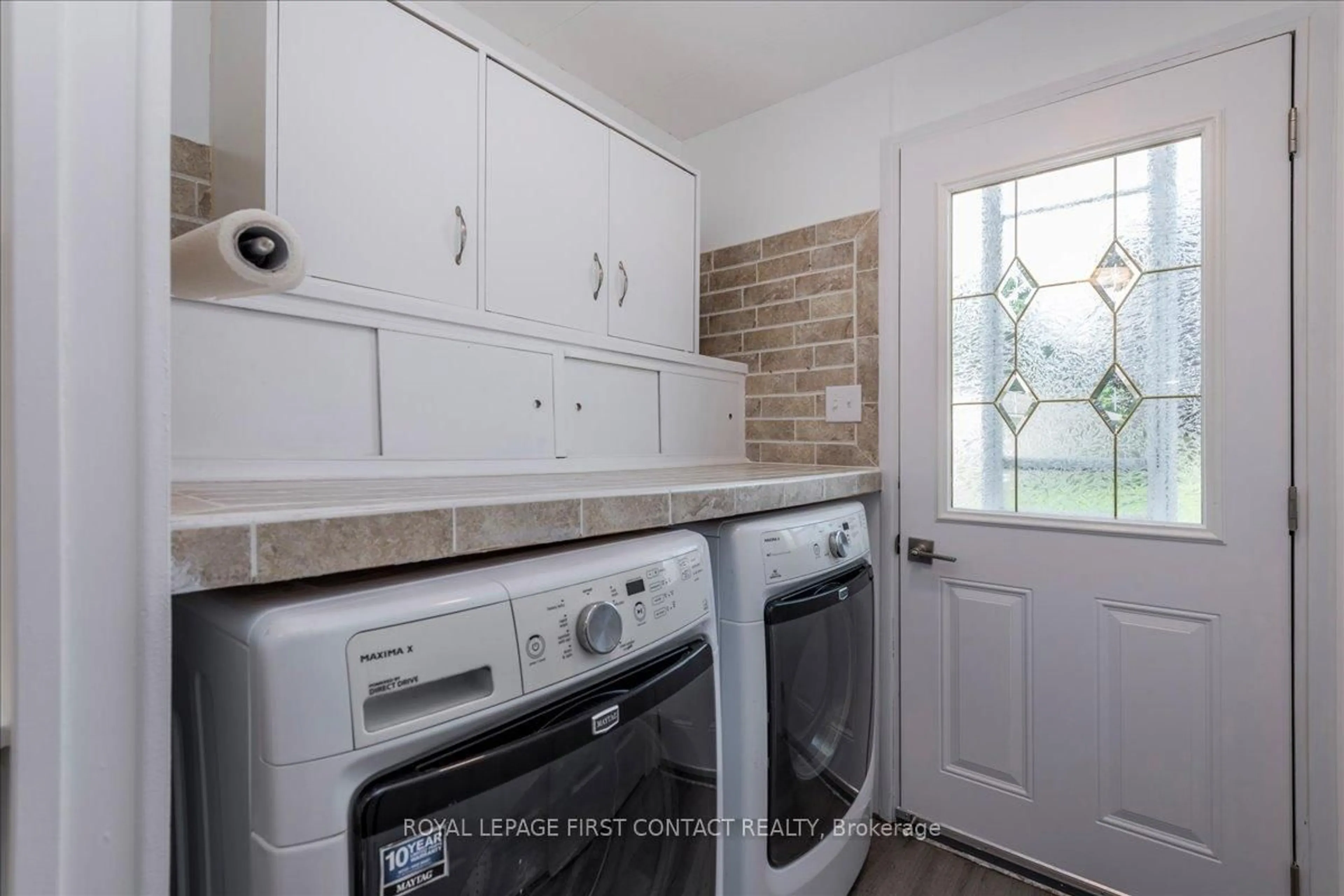 Laundry room for 25 Hawthorne Dr, Innisfil Ontario L9S 1P1