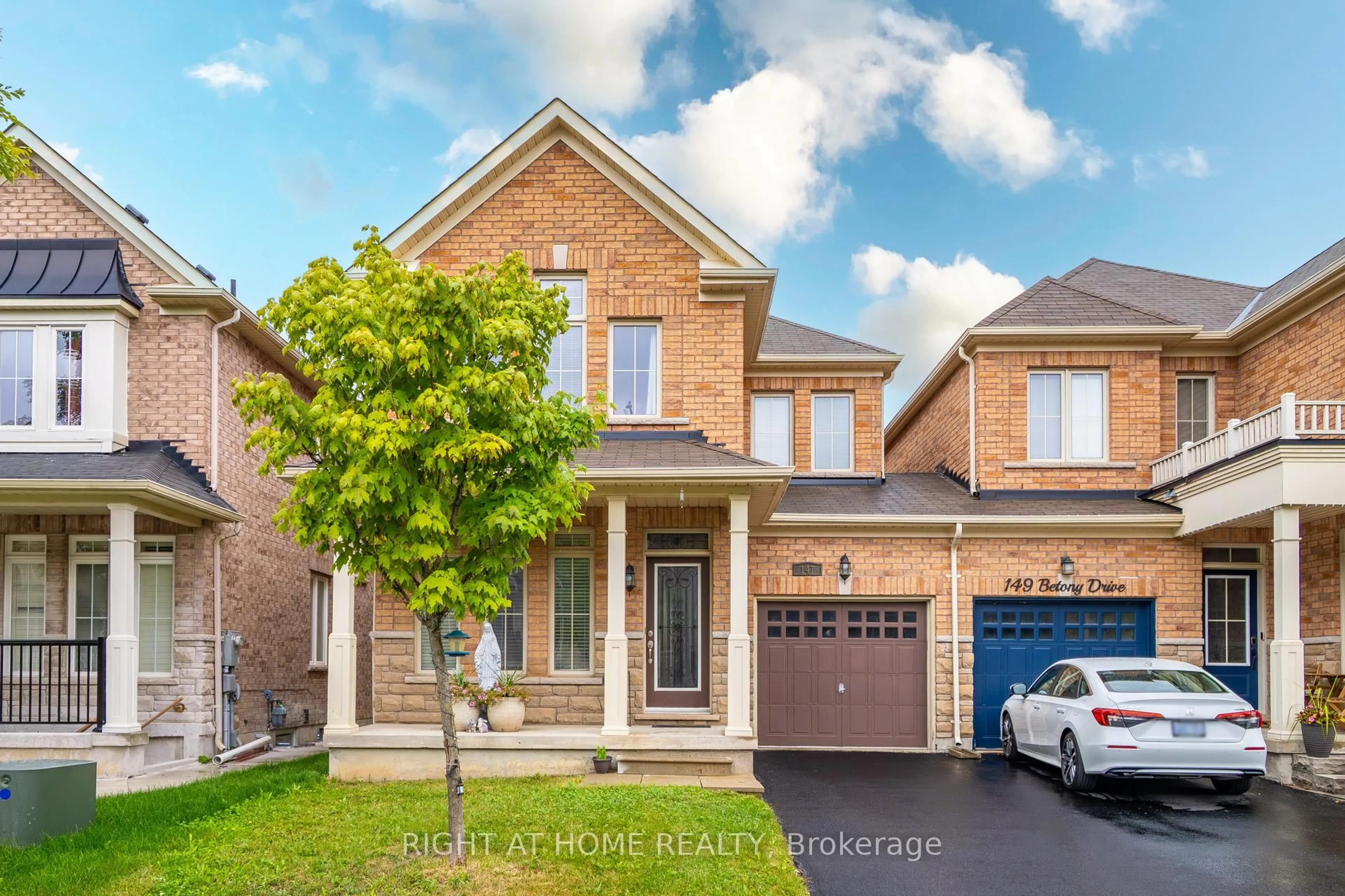 Home with brick exterior material, street for 147 Betony Dr, Richmond Hill Ontario L4E 0P3