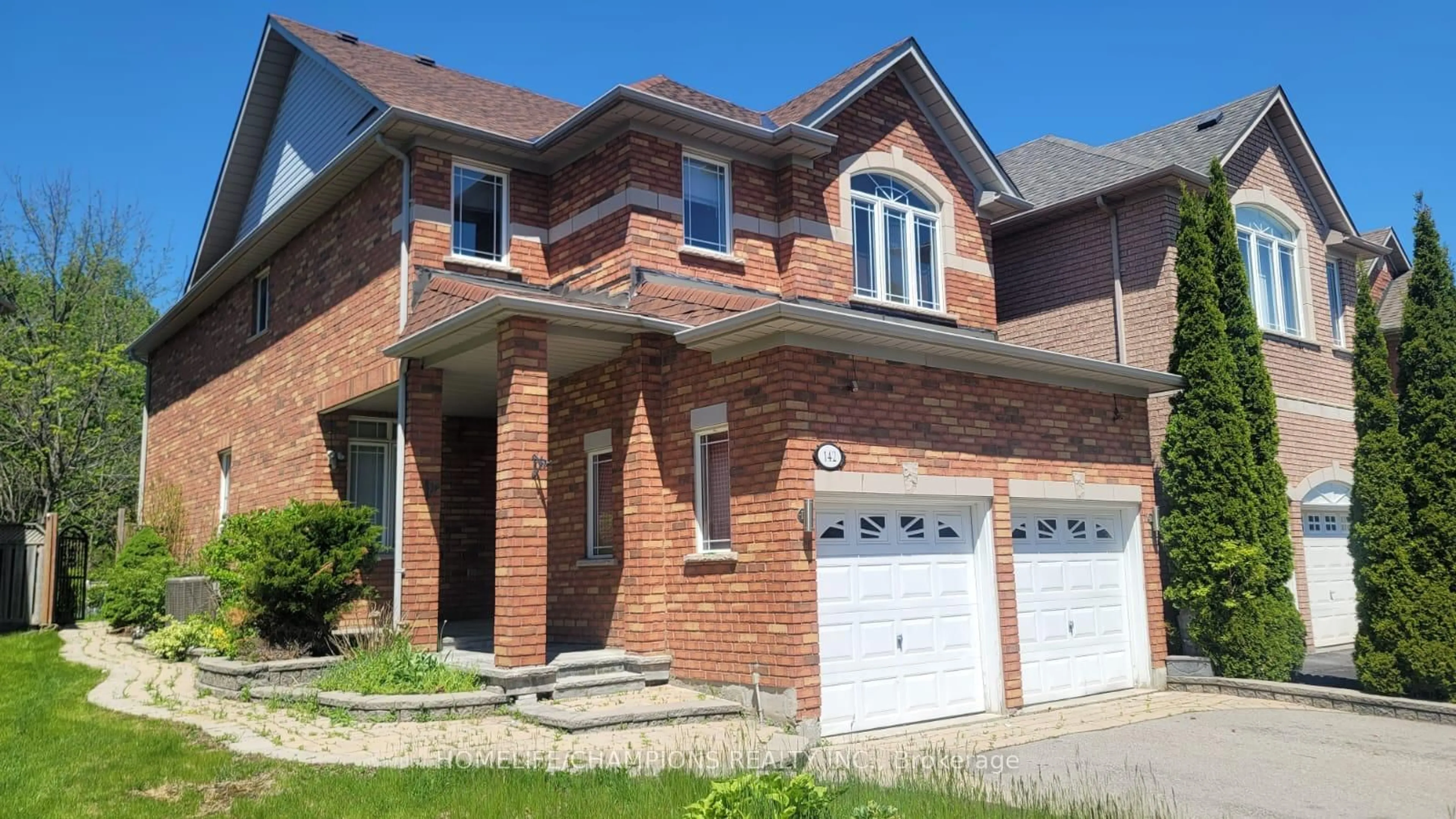 Home with brick exterior material, street for 142 Estate Garden Ave, Richmond Hill Ontario L4E 3X8