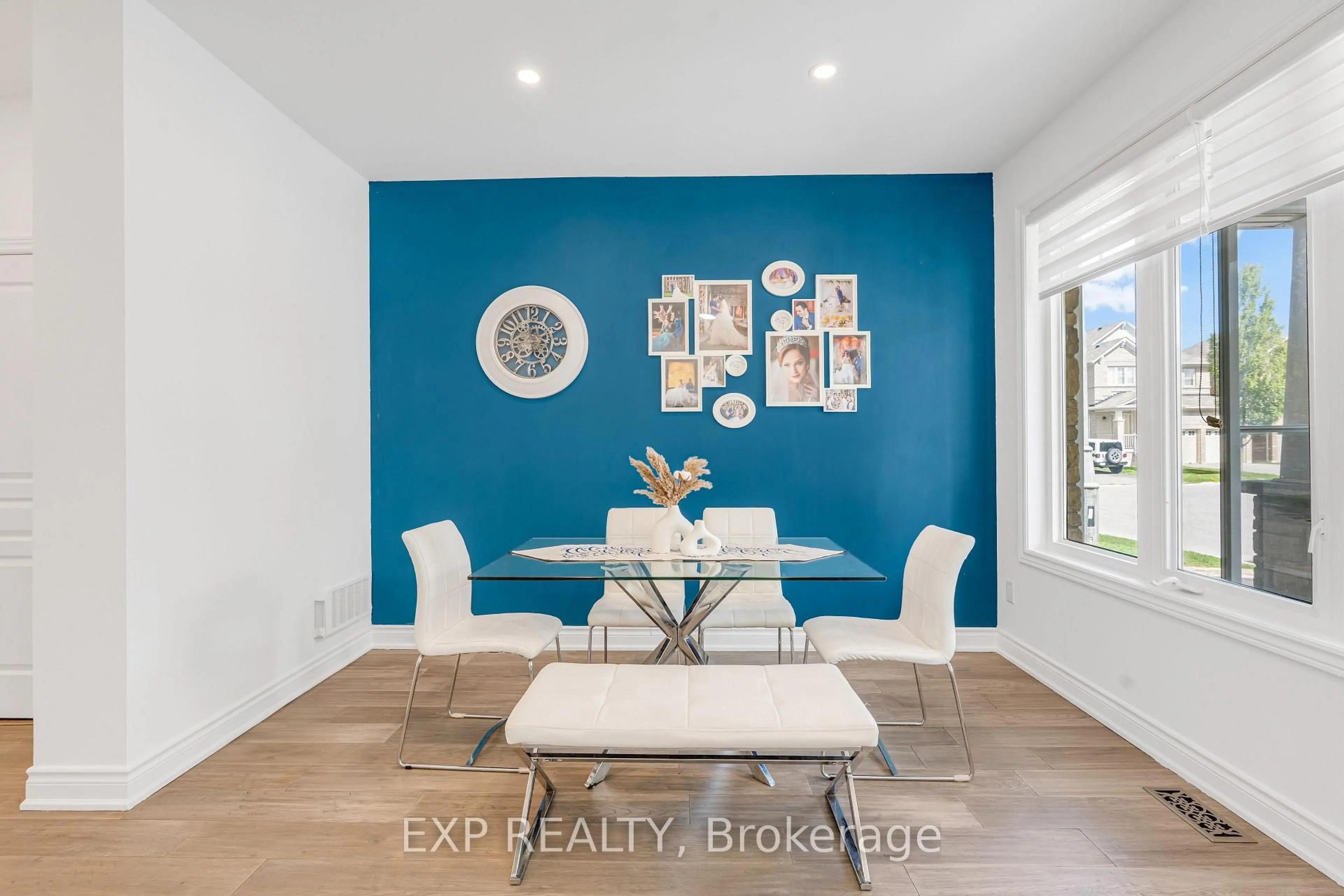 Dining room, unknown for 4 Seiffer Cres, Richmond Hill Ontario L4E 4J2