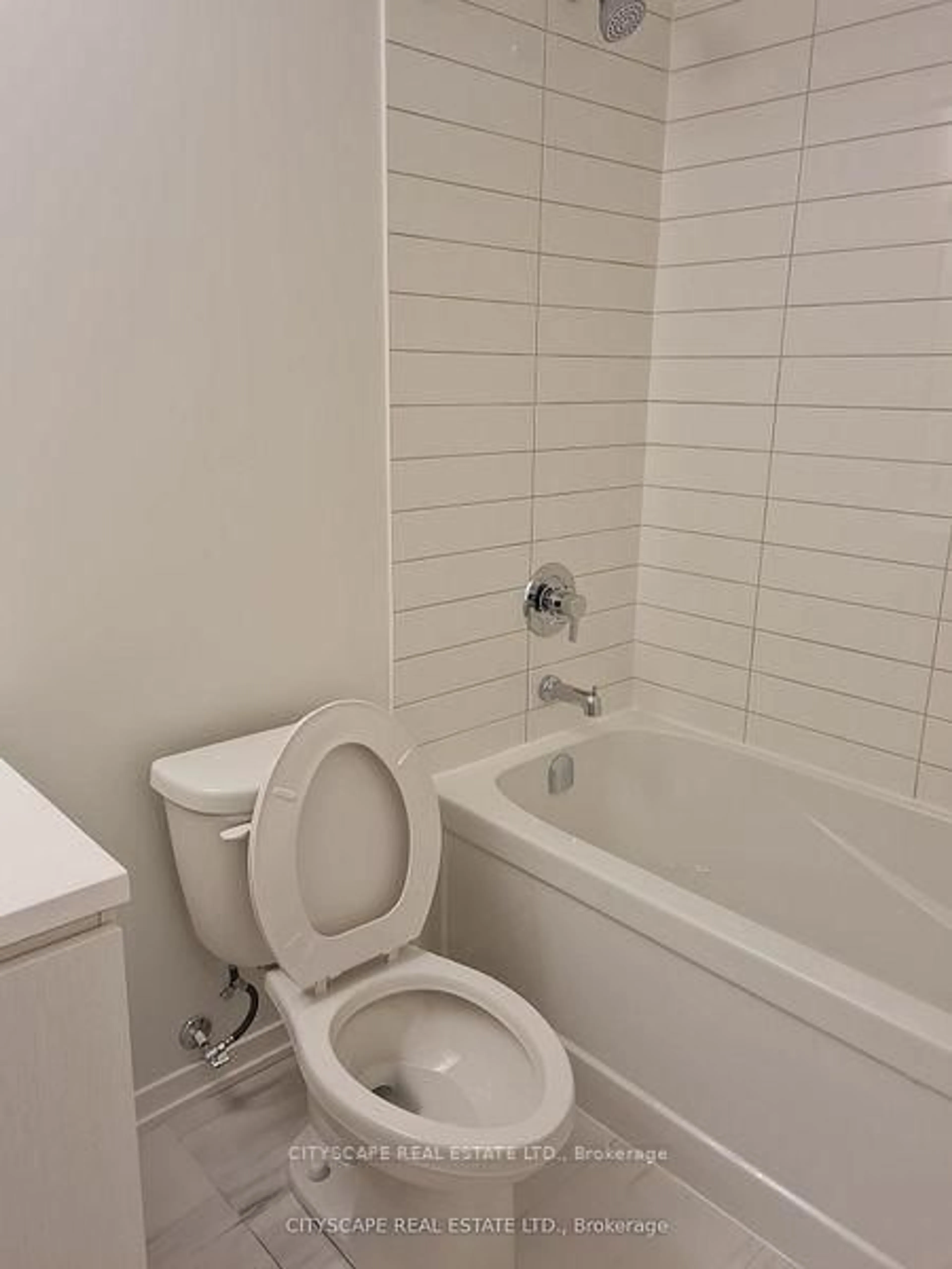 Standard bathroom, unknown for 11 Honeycrisp Cres #23, Vaughan Ontario L4K 5C3
