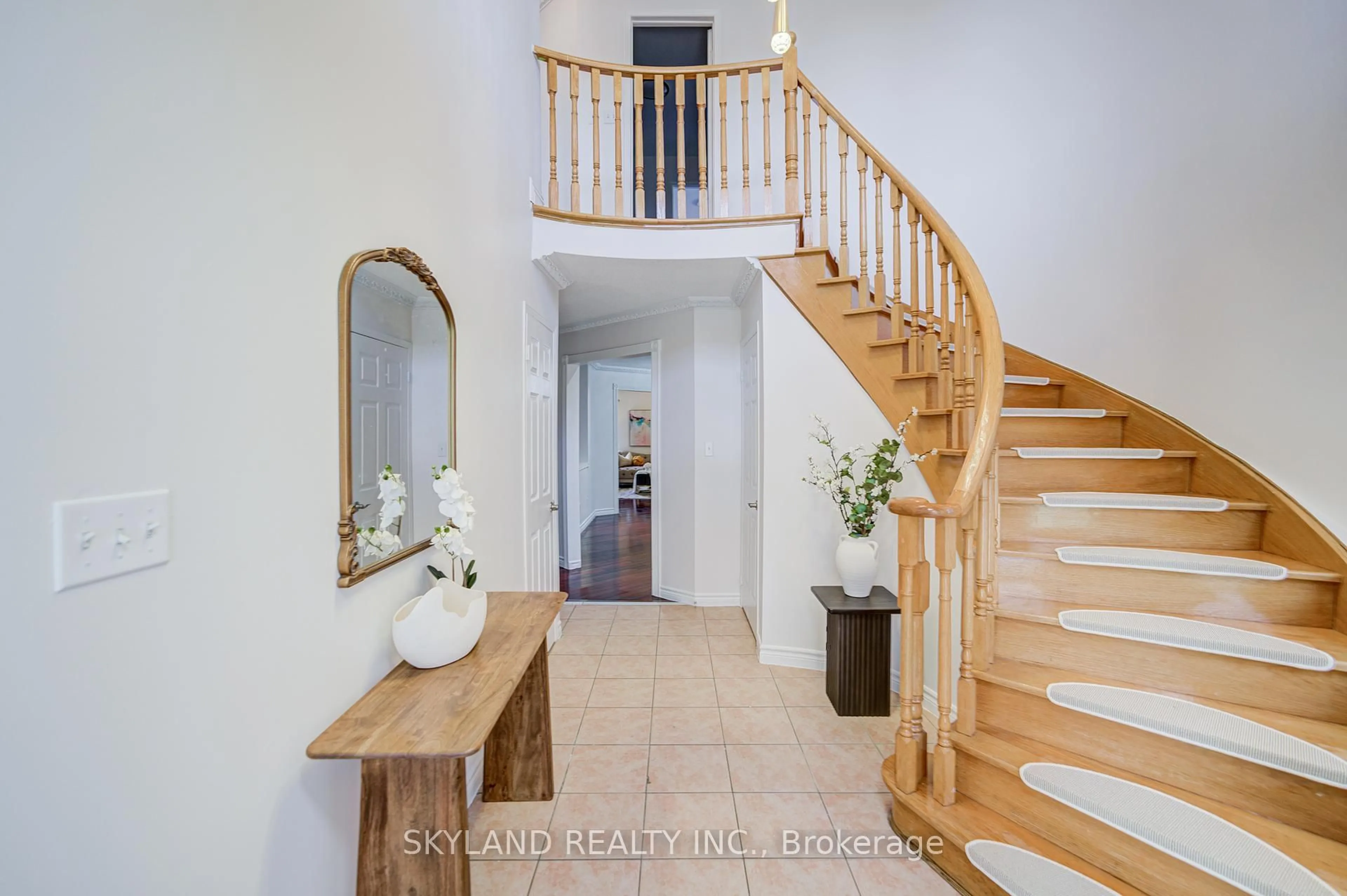 Indoor entryway for 78 Monteith Cres, Vaughan Ontario L6A 3M9