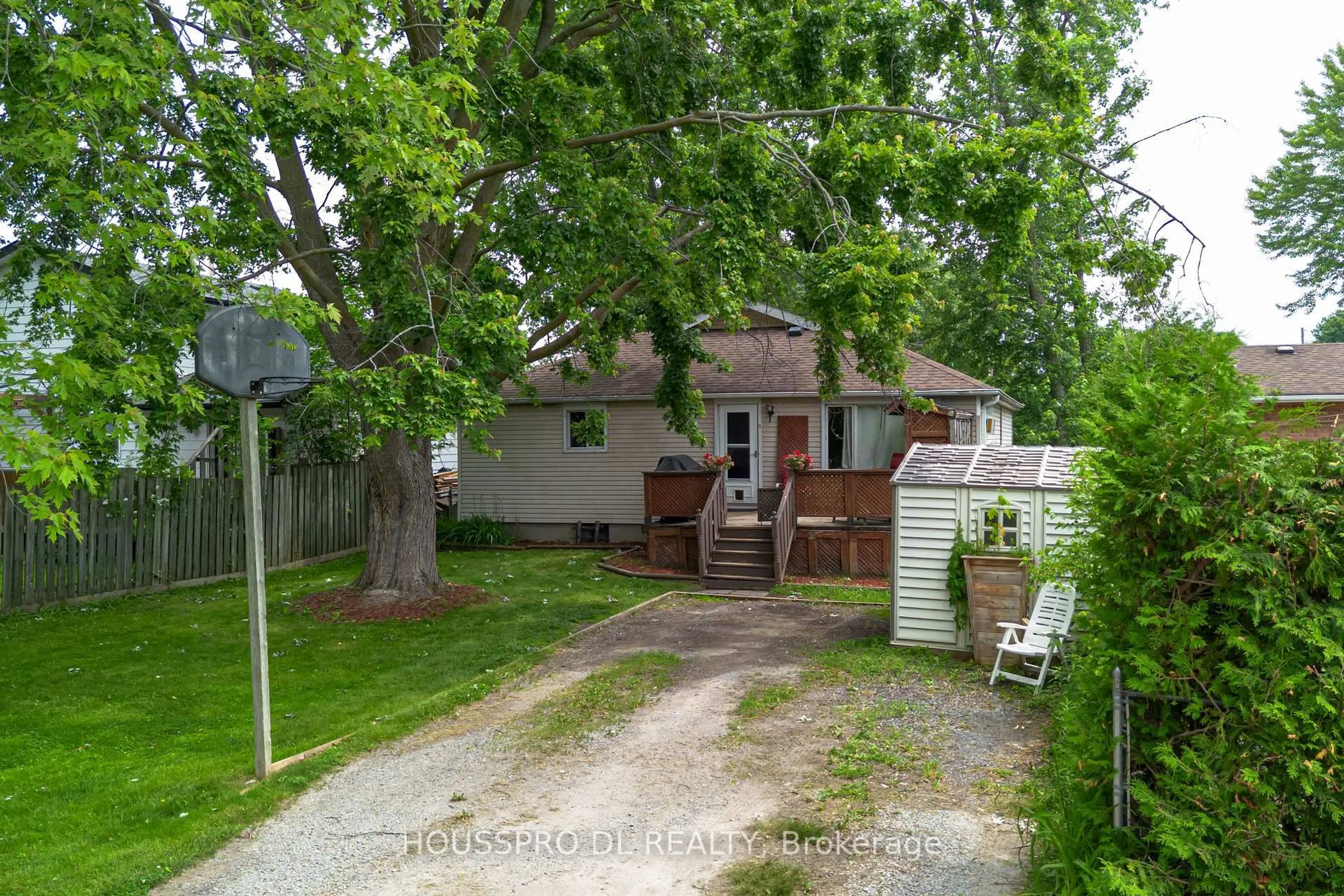 Shed for 2 Purdy Lane, Georgina Ontario L4P 1M2