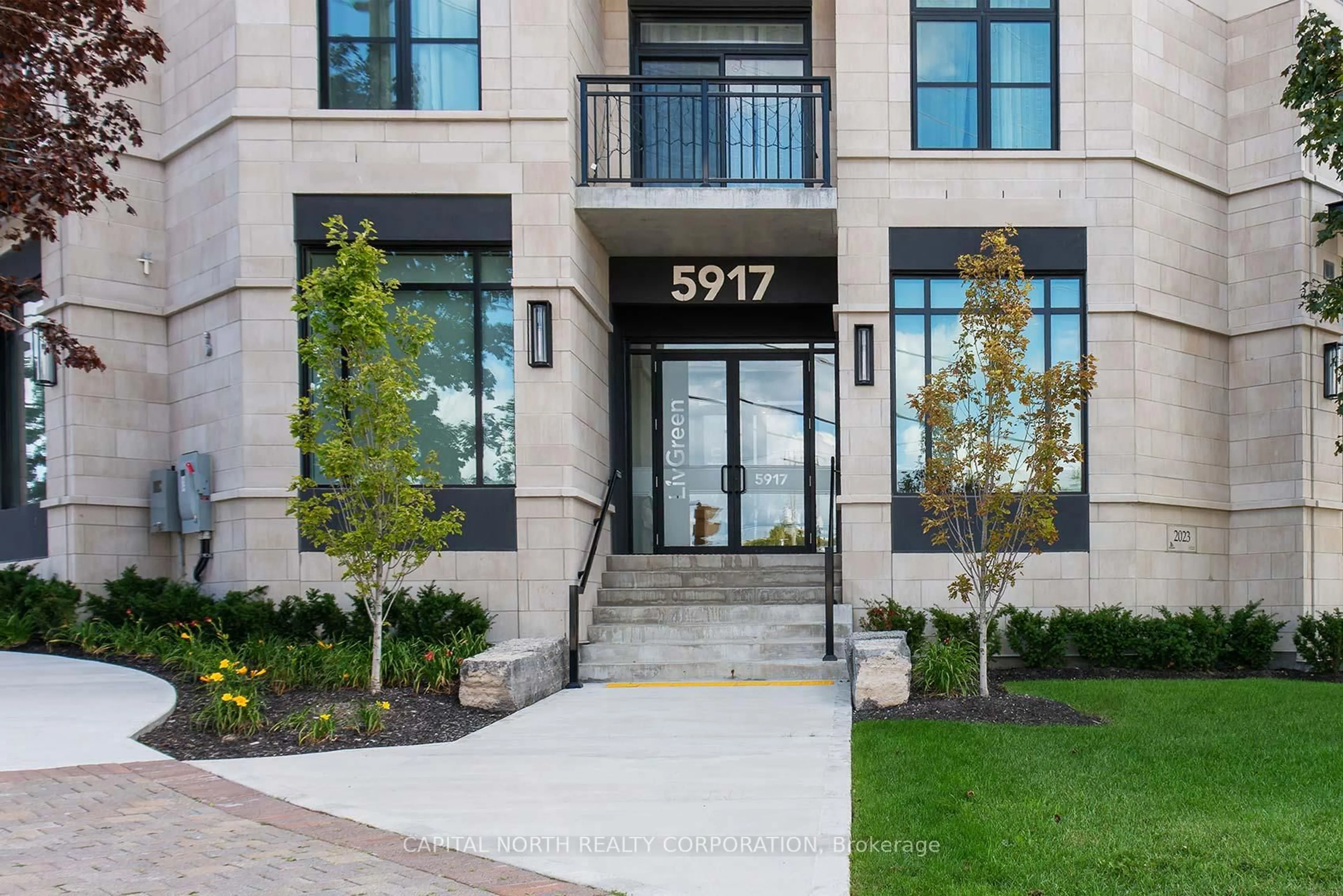 Indoor entryway for 5917 Main St #609, Whitchurch-Stouffville Ontario L4A 2Z9