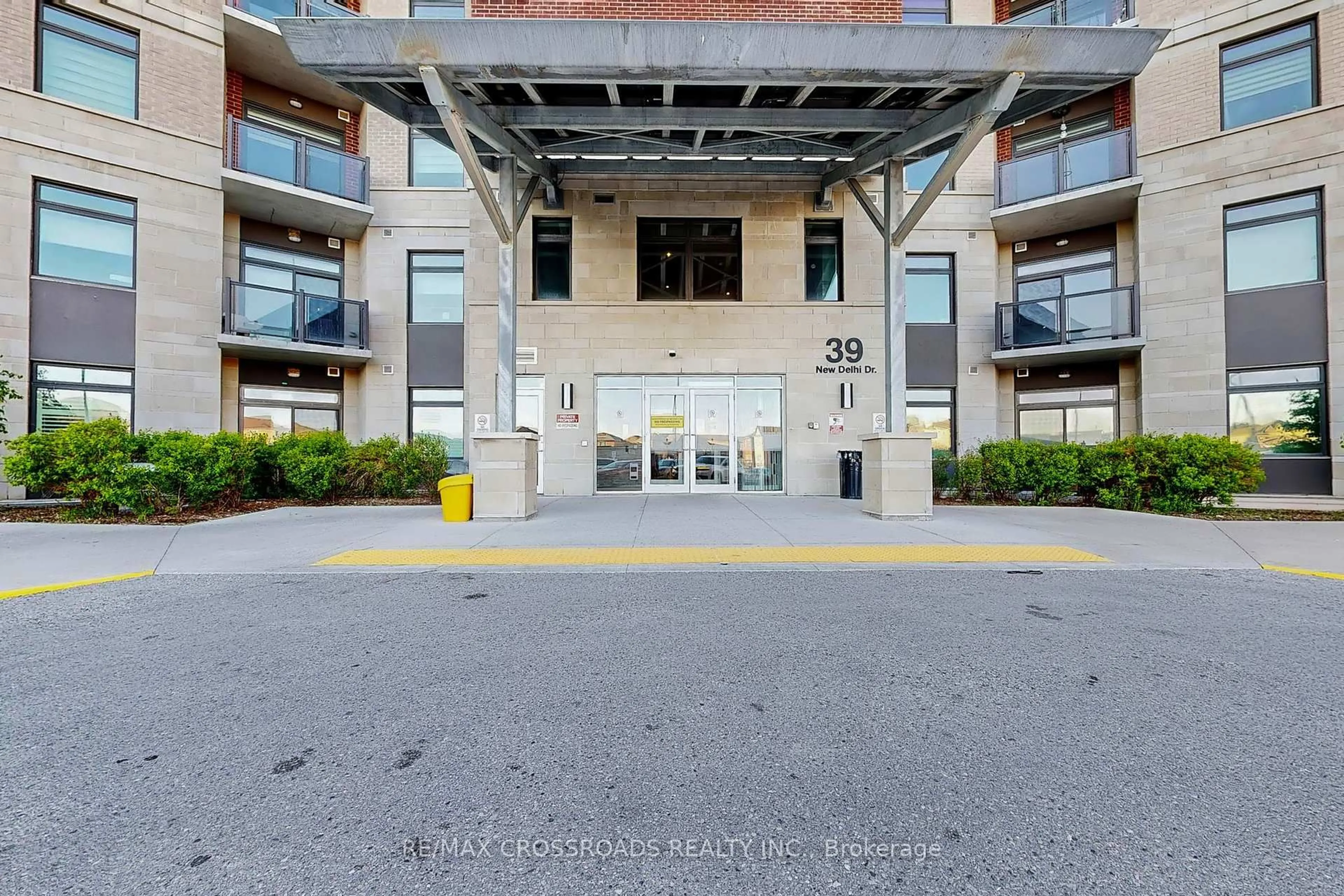 Indoor foyer for 39 New Delhi Dr #601, Markham Ontario L3S 0E1