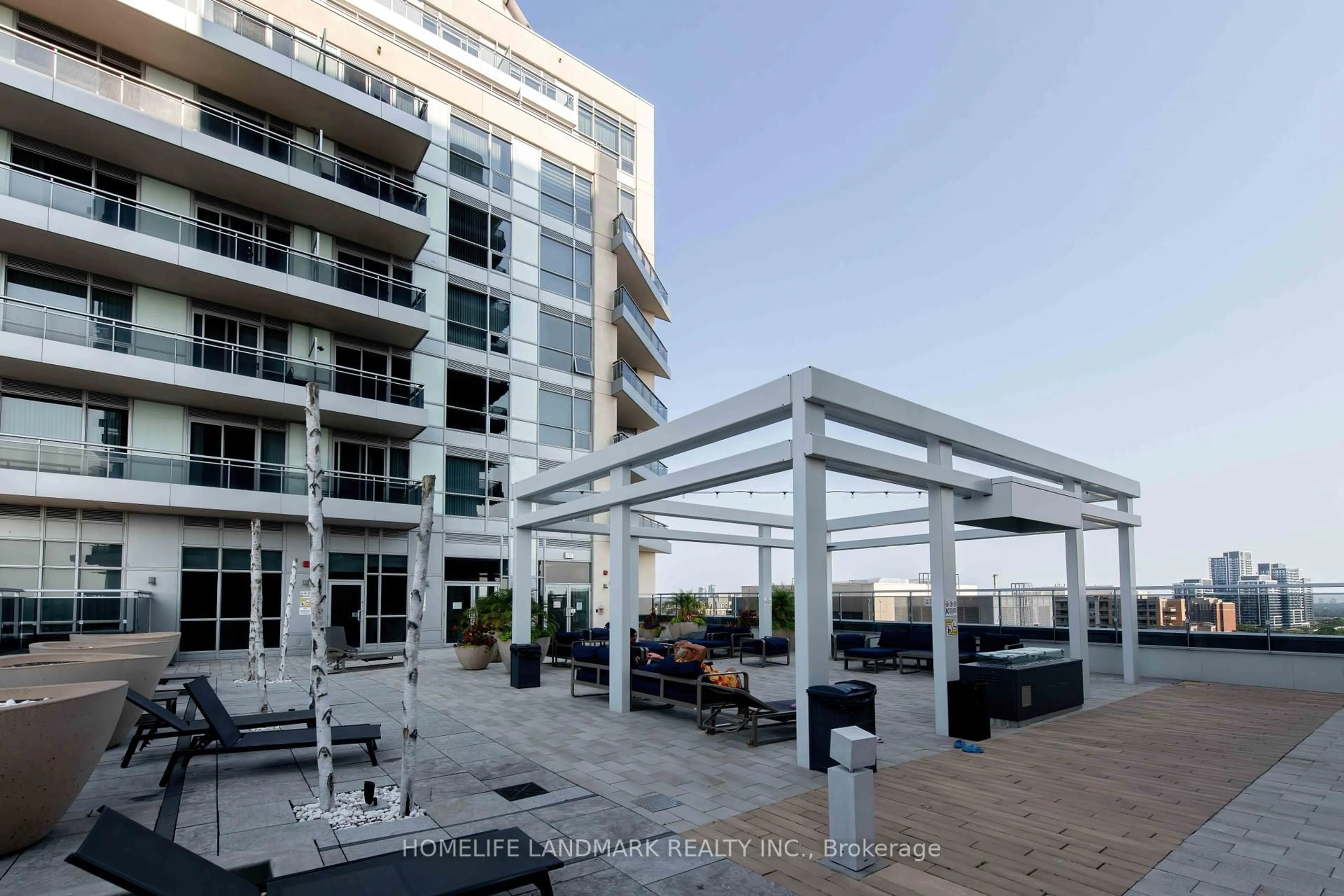 Patio, building for 9191 Yonge St #607, Richmond Hill Ontario L4C 1E2