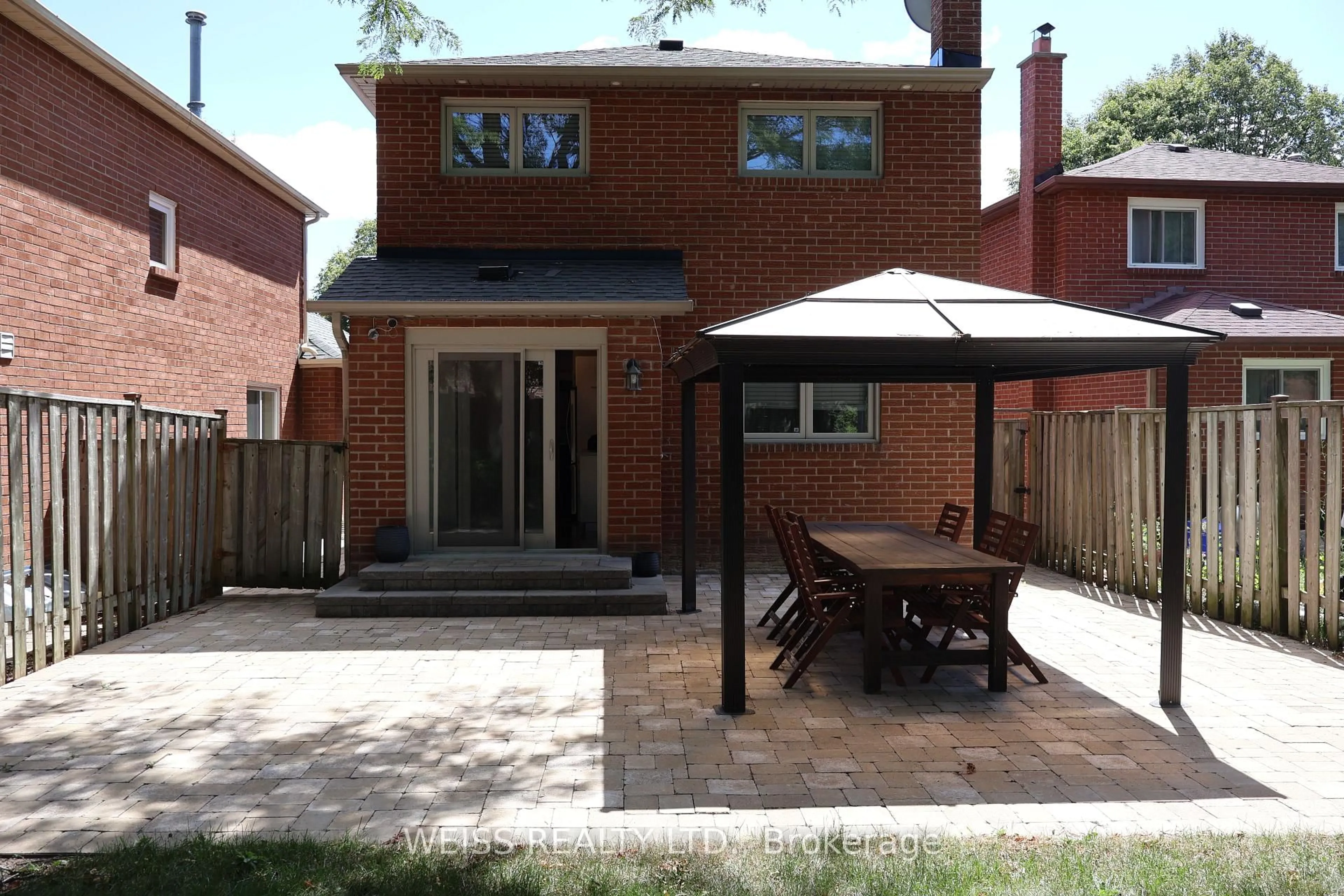 Patio, street for 44 Miley Dr, Markham Ontario L3R 4V3
