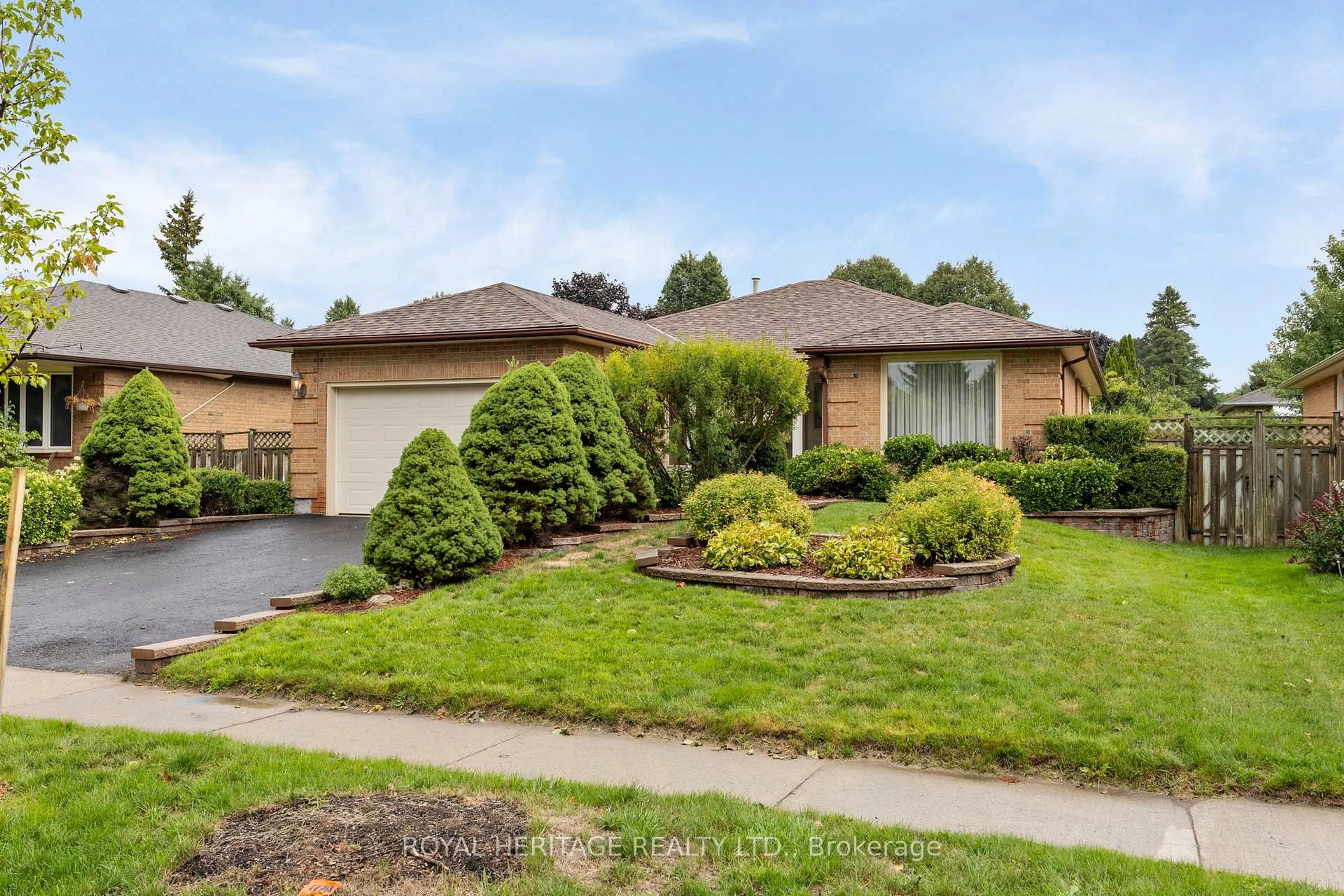 Home with brick exterior material, street for 81 Ewen Dr, Uxbridge Ontario L9P 1L7