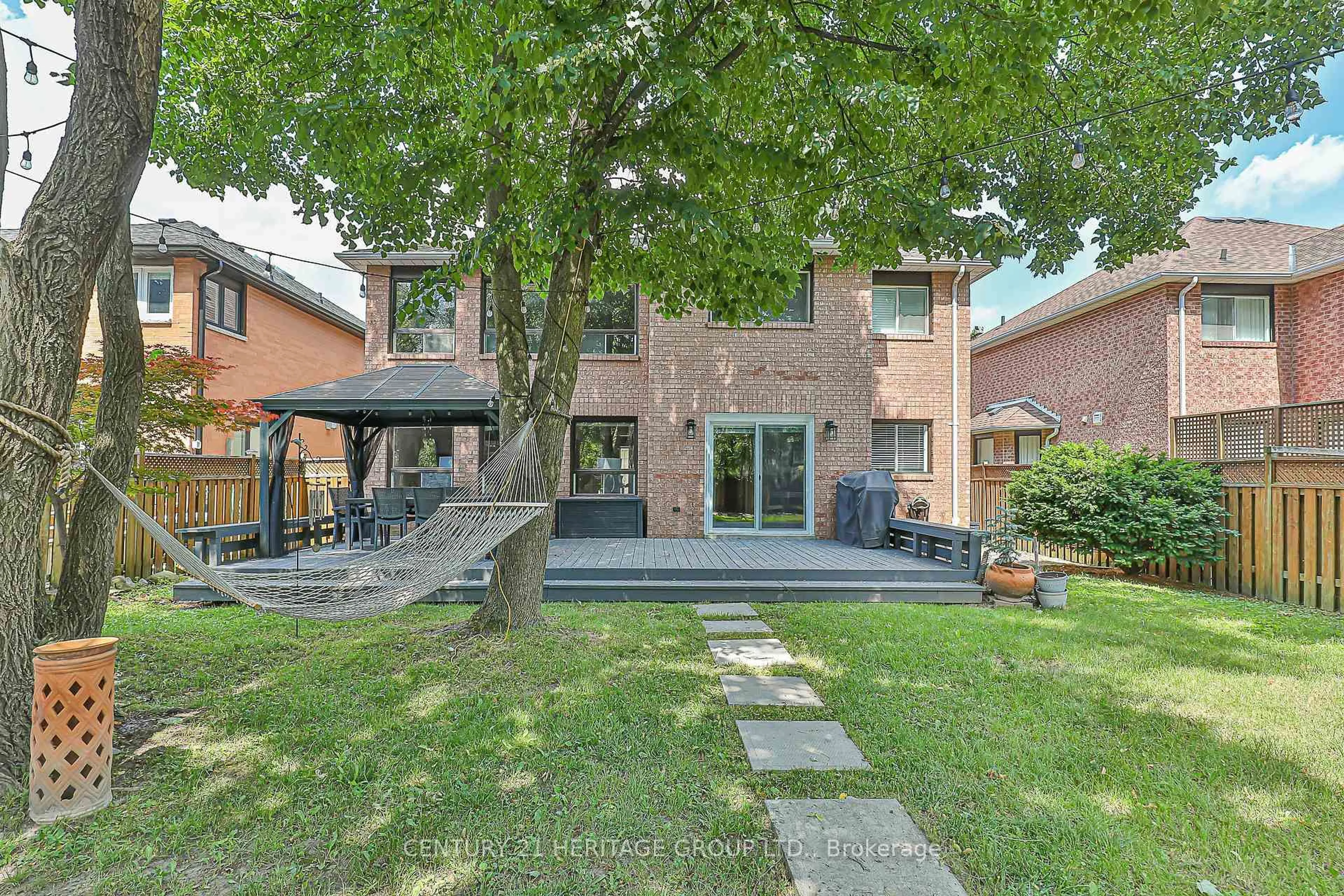 Patio, street for 514 Keith Ave, Newmarket Ontario L3X 1V4