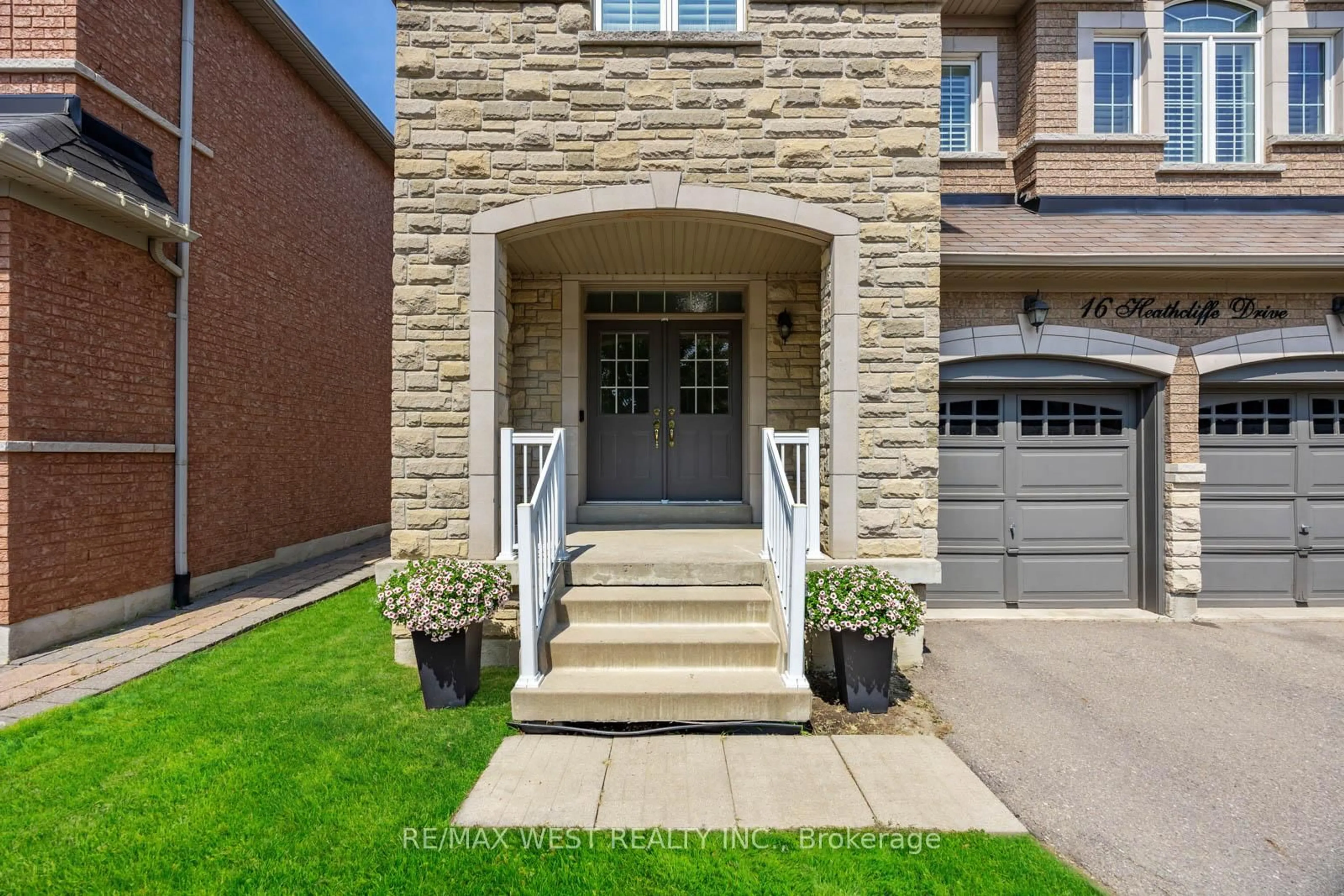 Unknown for 16 Heathcliffe Dr, Vaughan Ontario L4H 0J9