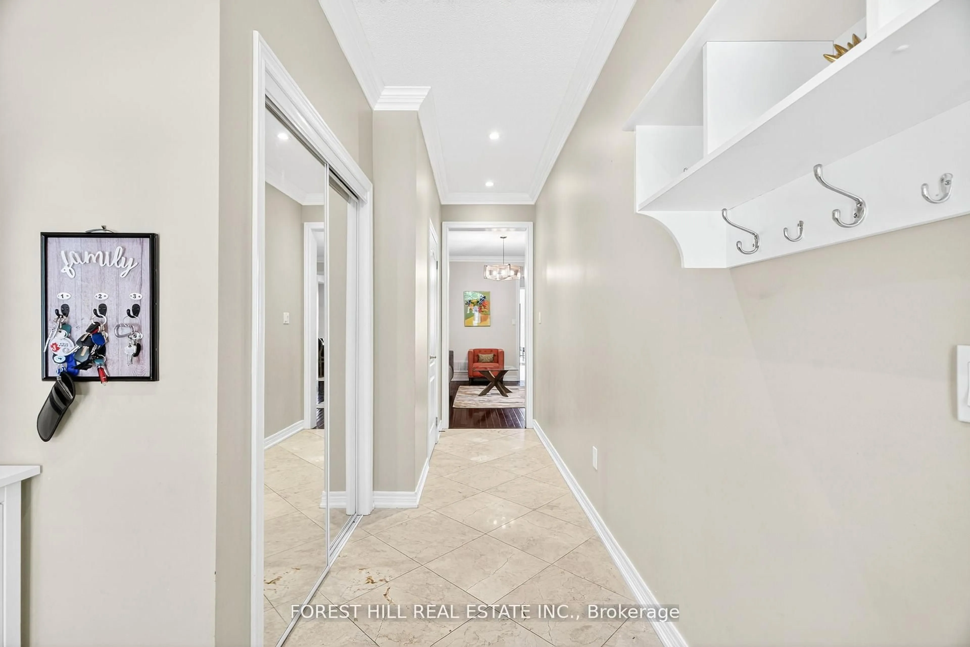 Indoor entryway for 9 Robert Green Cres, Vaughan Ontario L6A 0V6
