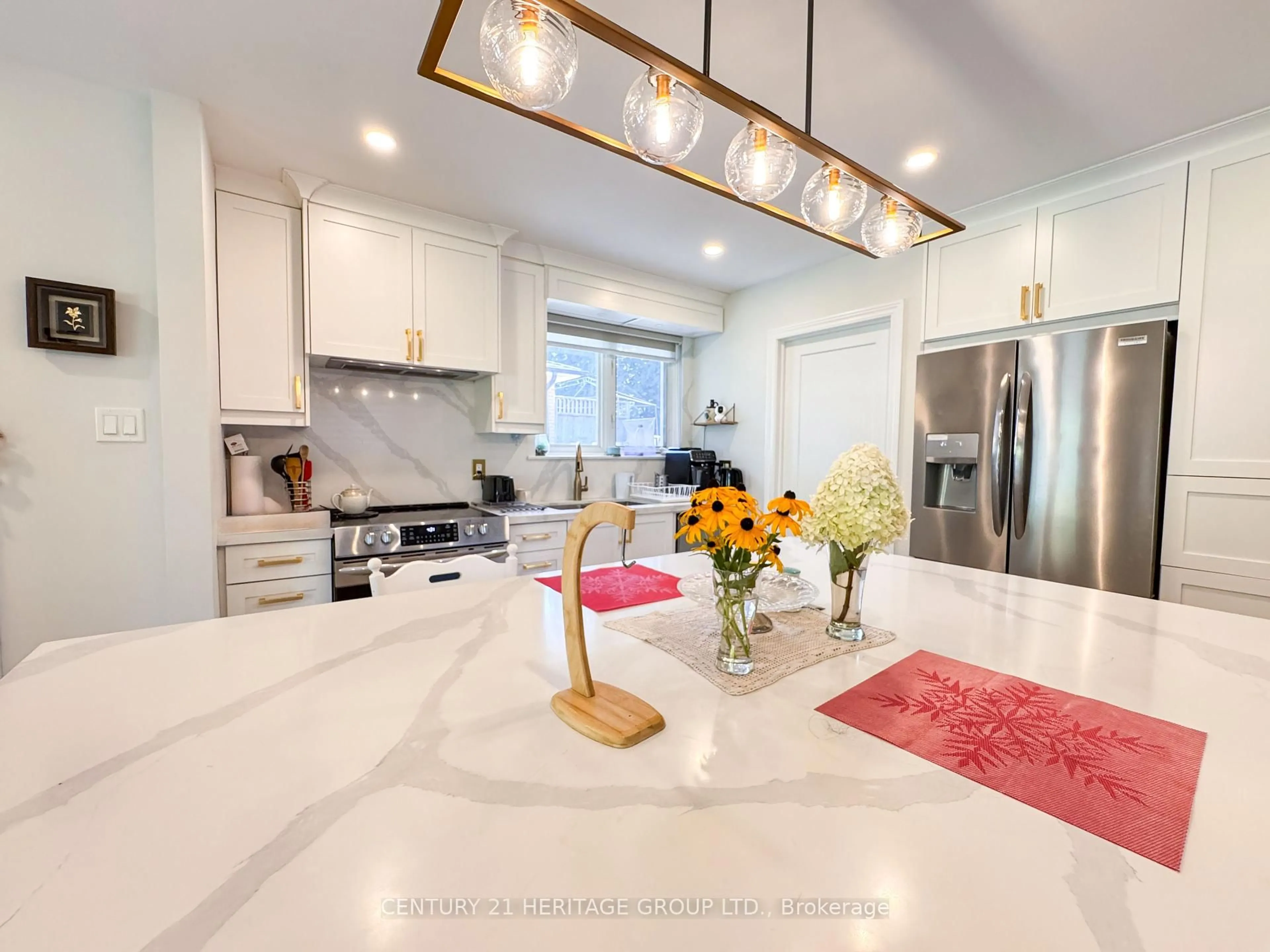 Contemporary kitchen, ceramic/tile floor for 44 Devins Dr, Aurora Ontario L4G 2Z1