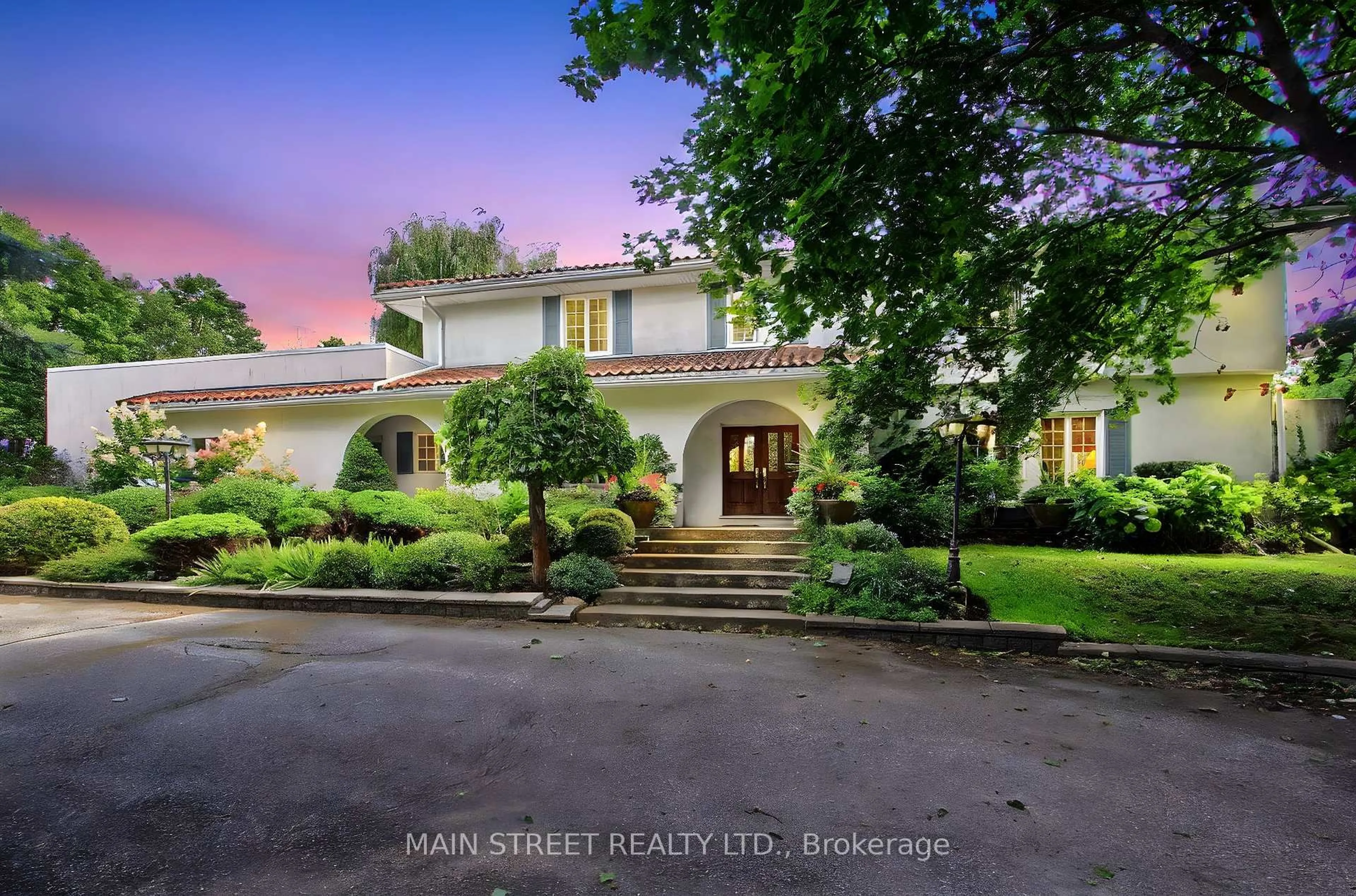 A pic from outside/outdoor area/front of a property/back of a property/a pic from drone, street for 3357 Vandorf Sdrd, Whitchurch-Stouffville Ontario L4A 4H5