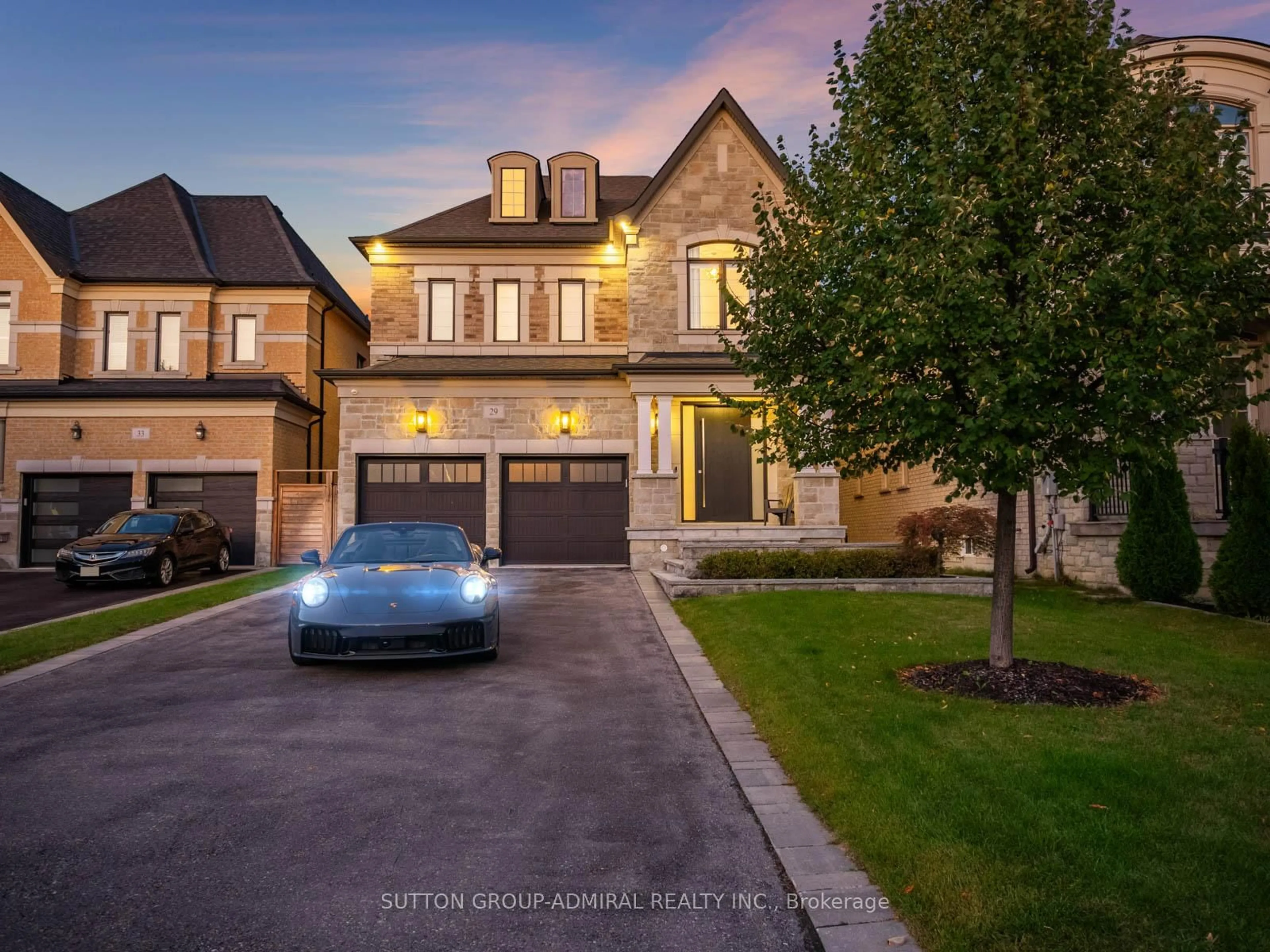 Home with brick exterior material, street for 29 Kylemount Crt, Vaughan Ontario L4J 0E6
