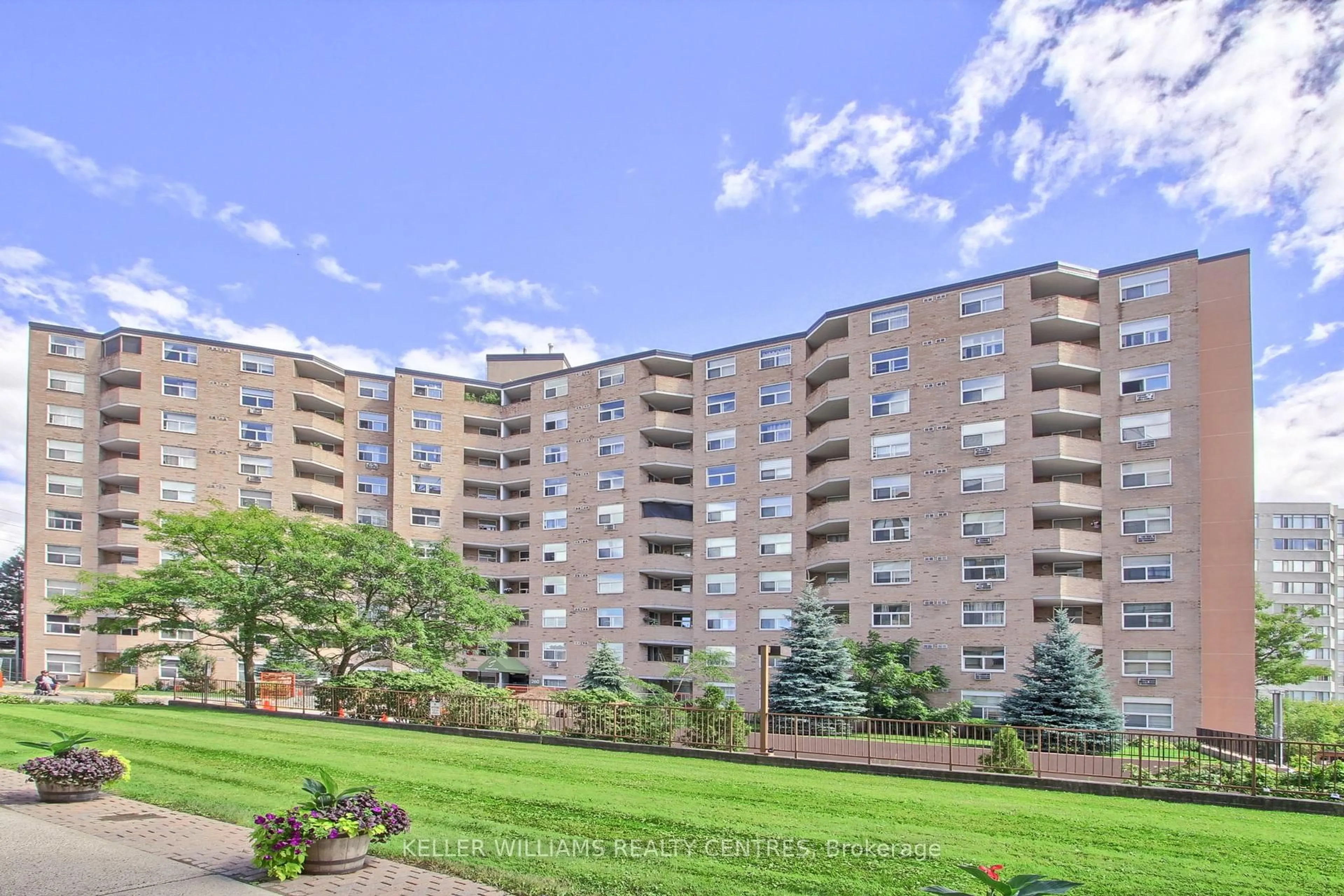 Unknown for 260 Davis Dr #408, Newmarket Ontario L3Y 7C3